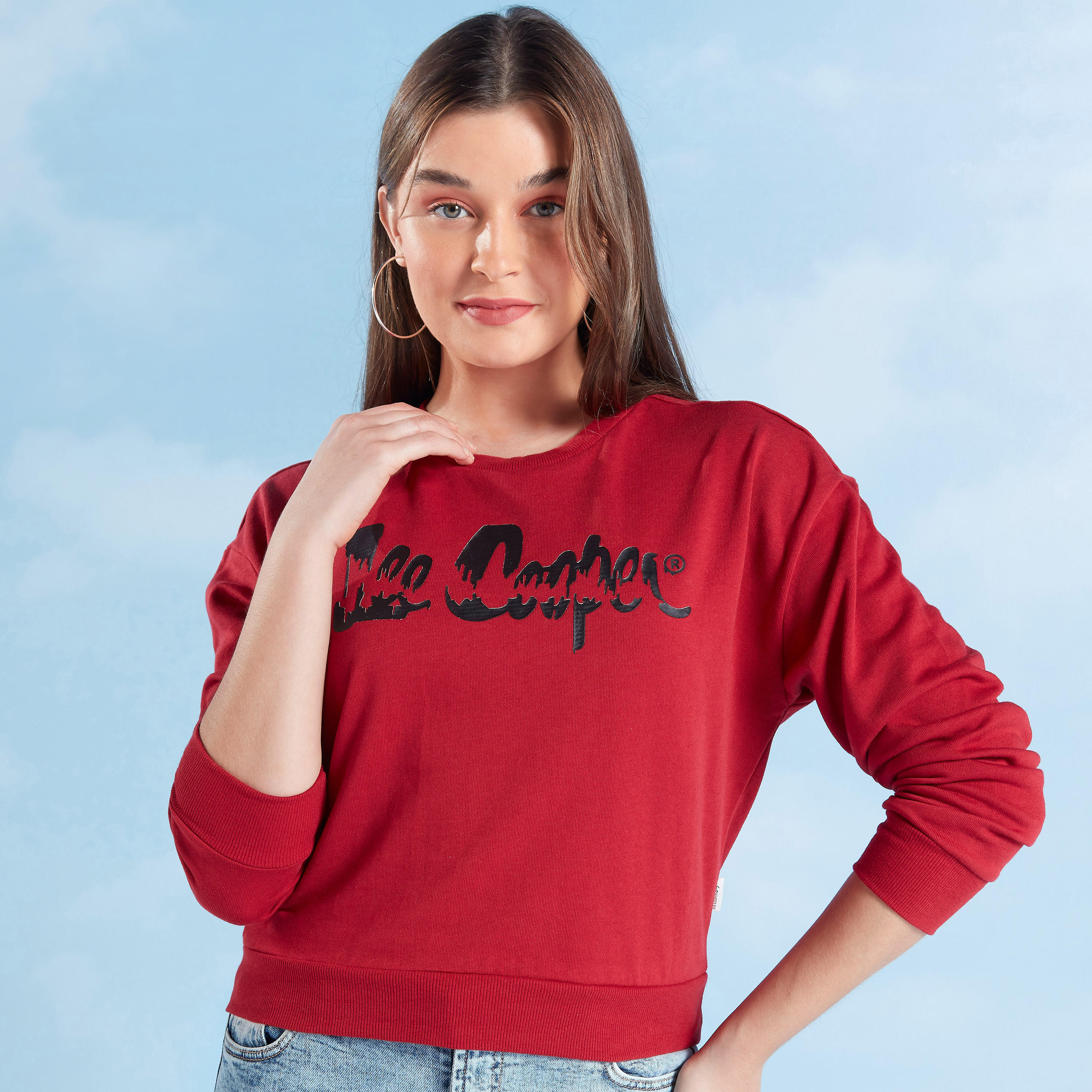 سويت شيرت مستدام بياقة ضيّقة وأكمام طويلة وطبعات من لي كوبر-women-winterwear-hoodiesandsweatshirts-sweatshirts-image-1