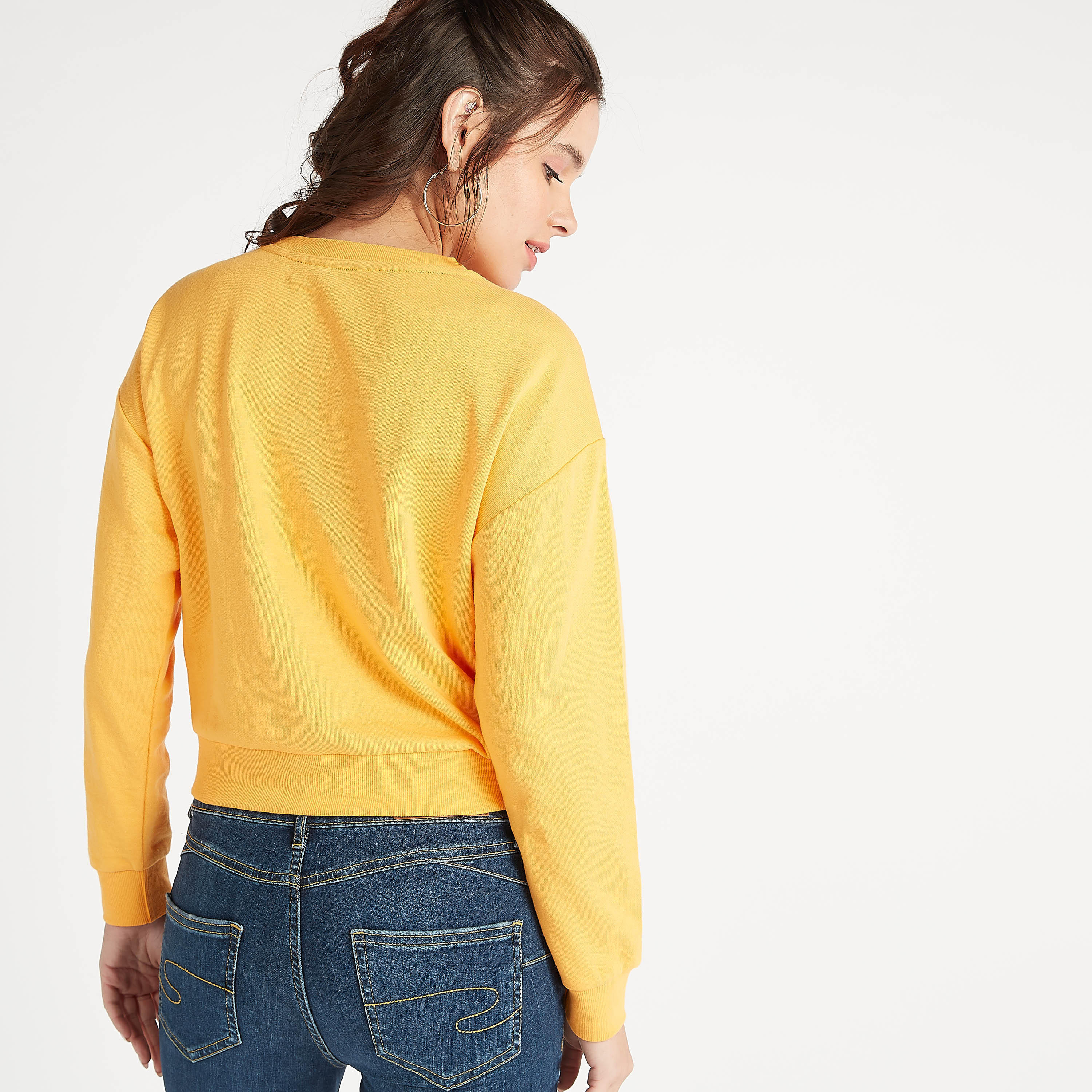 سويت شيرت مستدام بياقة ضيّقة وأكمام طويلة وطبعات من لي كوبر-women-winterwear-hoodiesandsweatshirts-sweatshirts-image-4