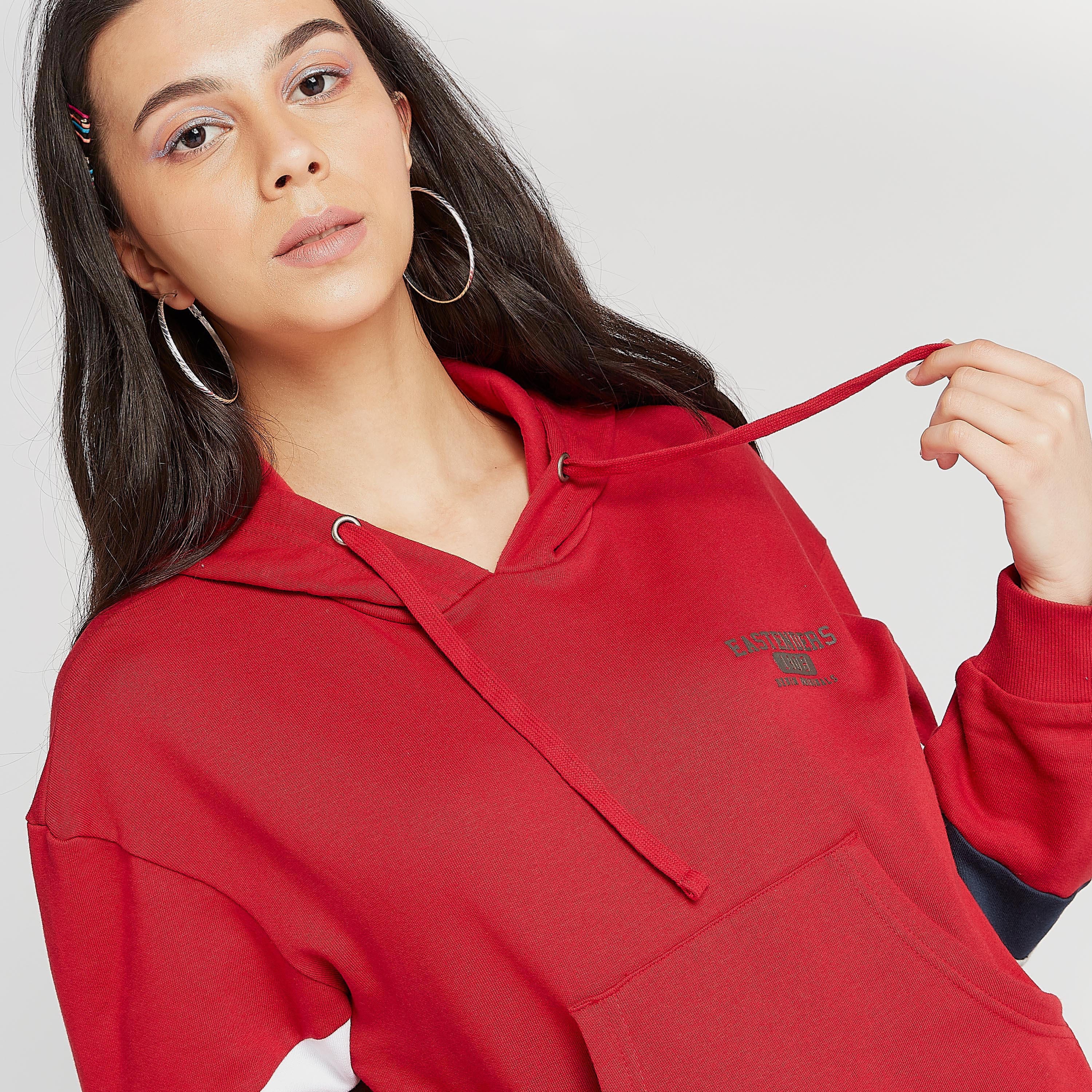 هودي مستدام بأكمام طويلة بتصاميم مغايرة من لي كوبر-women-winterwear-hoodiesandsweatshirts-hoodies-image-3