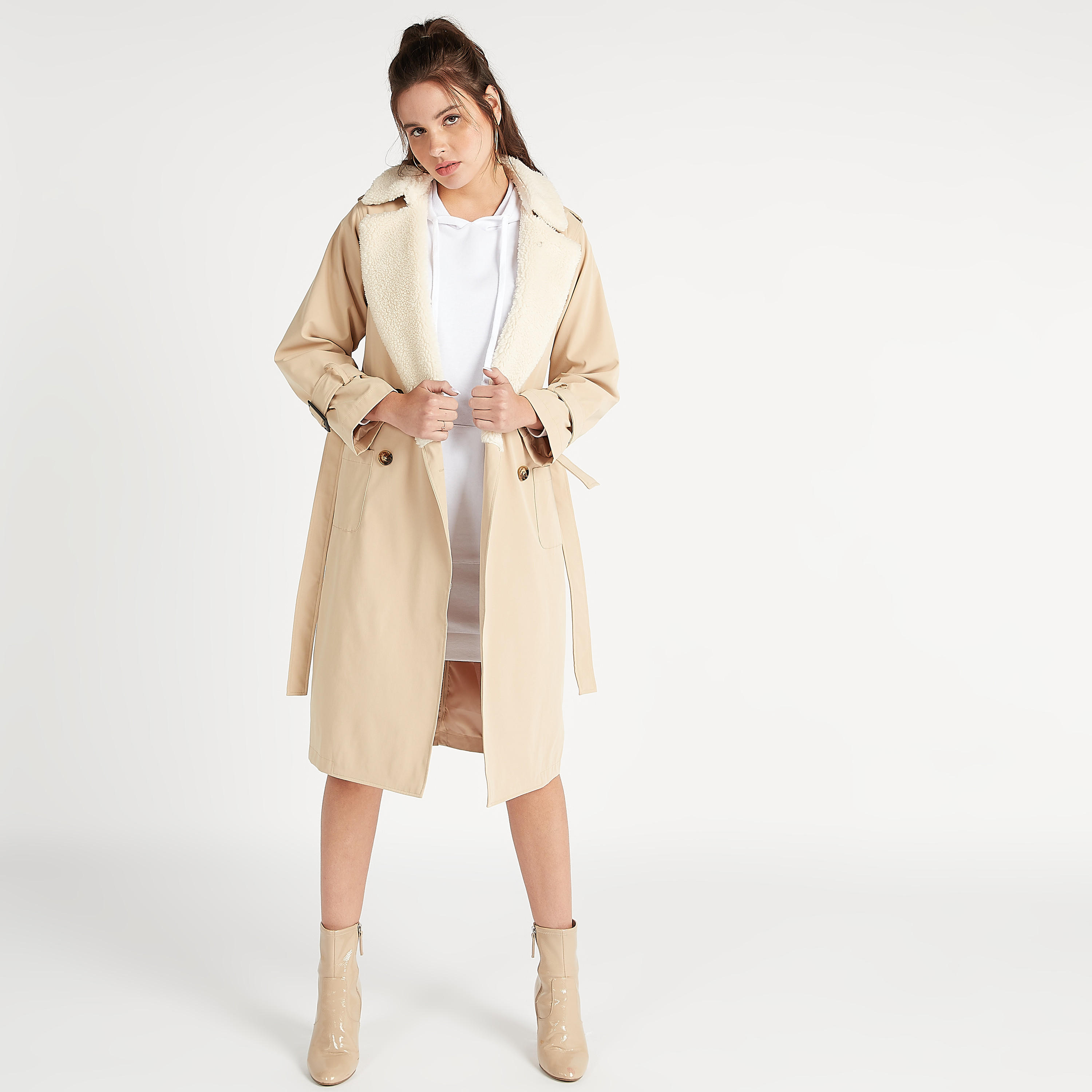 معطف مستدام سادة بياقة عادية وحزام من لي كوبر-women-clothing-coatsandjackets-coats-image-7