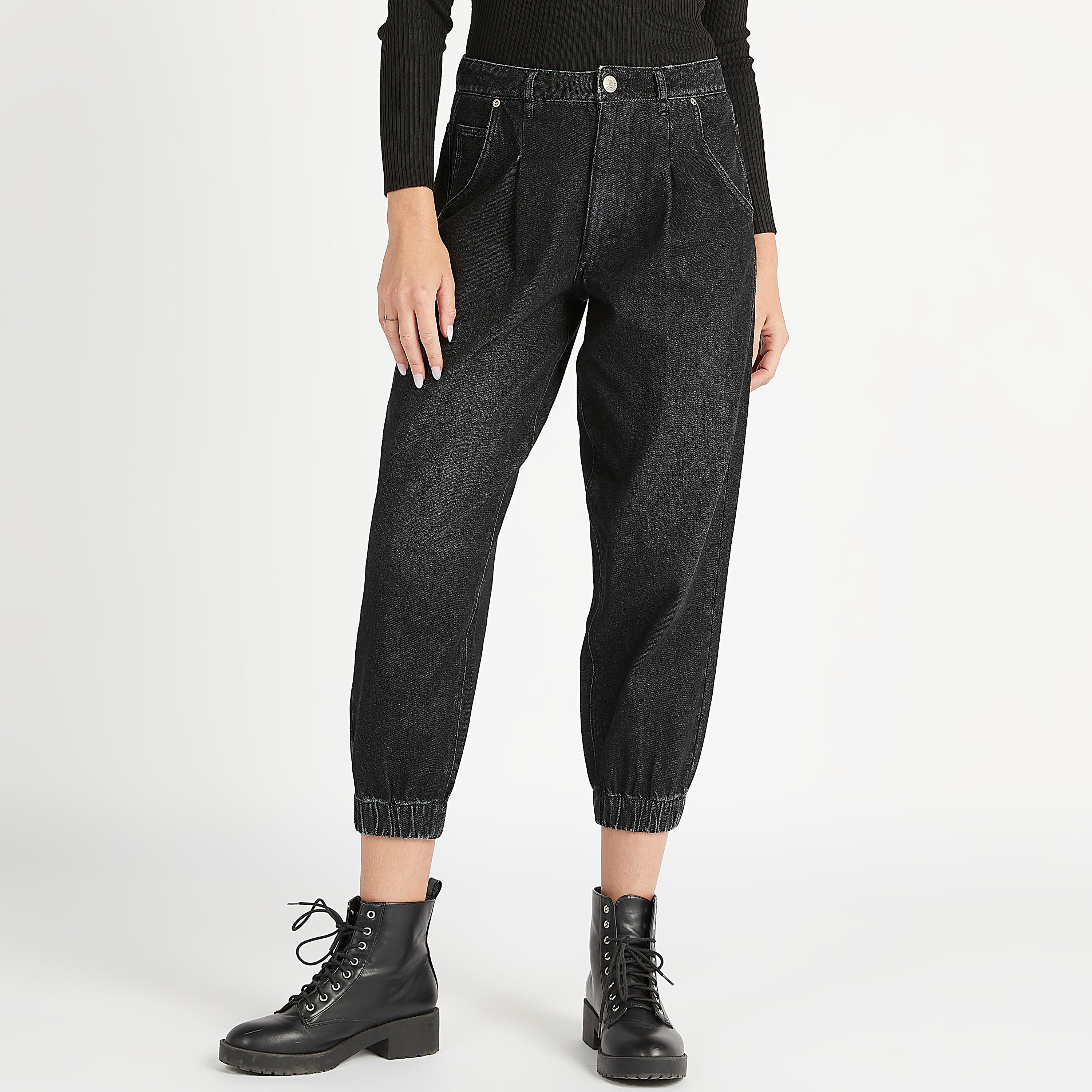بنطلون رياضي مستدام سادة بخصر متوسّط الارتفاع وأطراف مطّاطيّة وجيوب من لي كوبر-women-clothing-bottoms-joggers-image-1