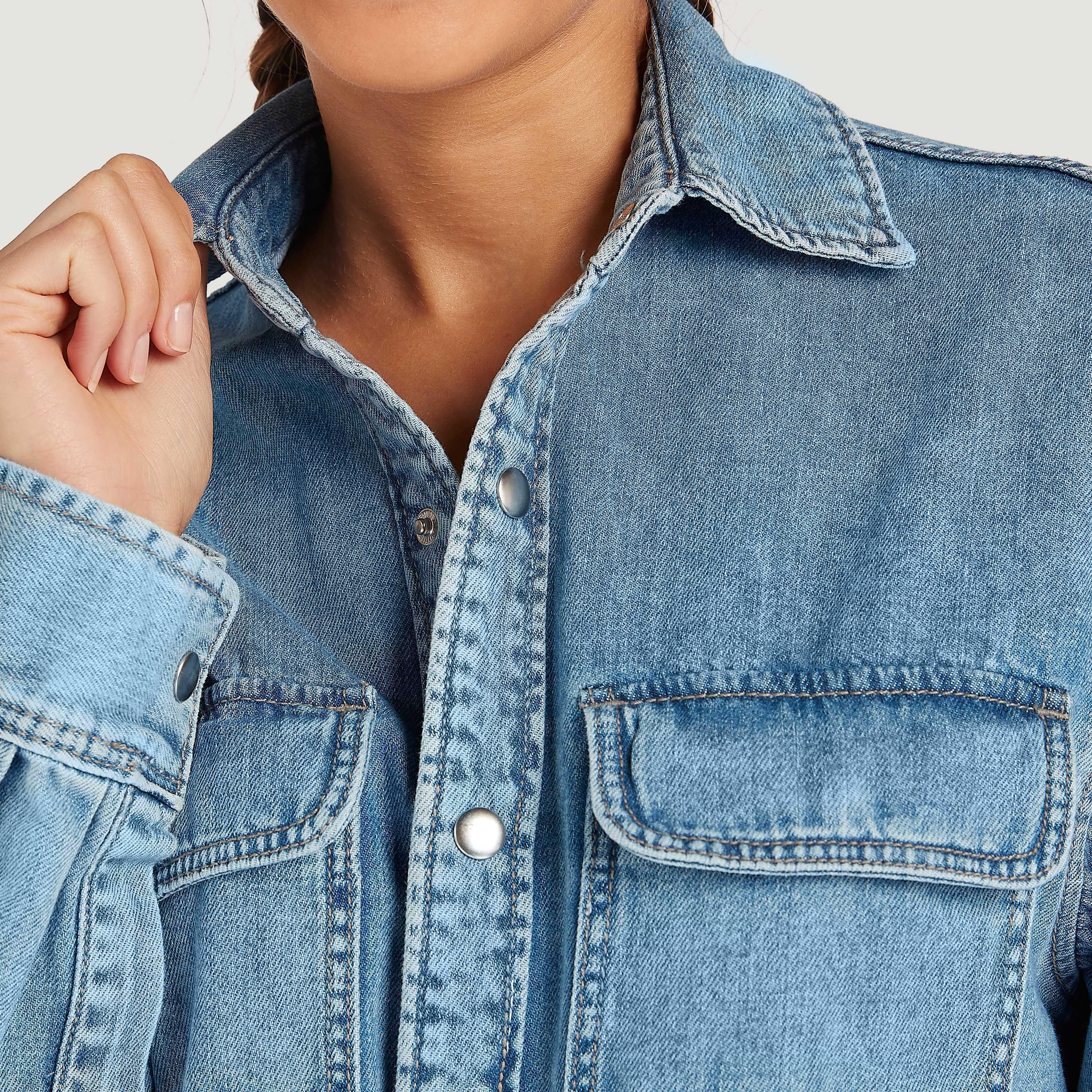 قميص سادة بأكمام طويلة وياقة عادية من لي كوبر-women-clothing-shirtsandblouses-shirts-image-2