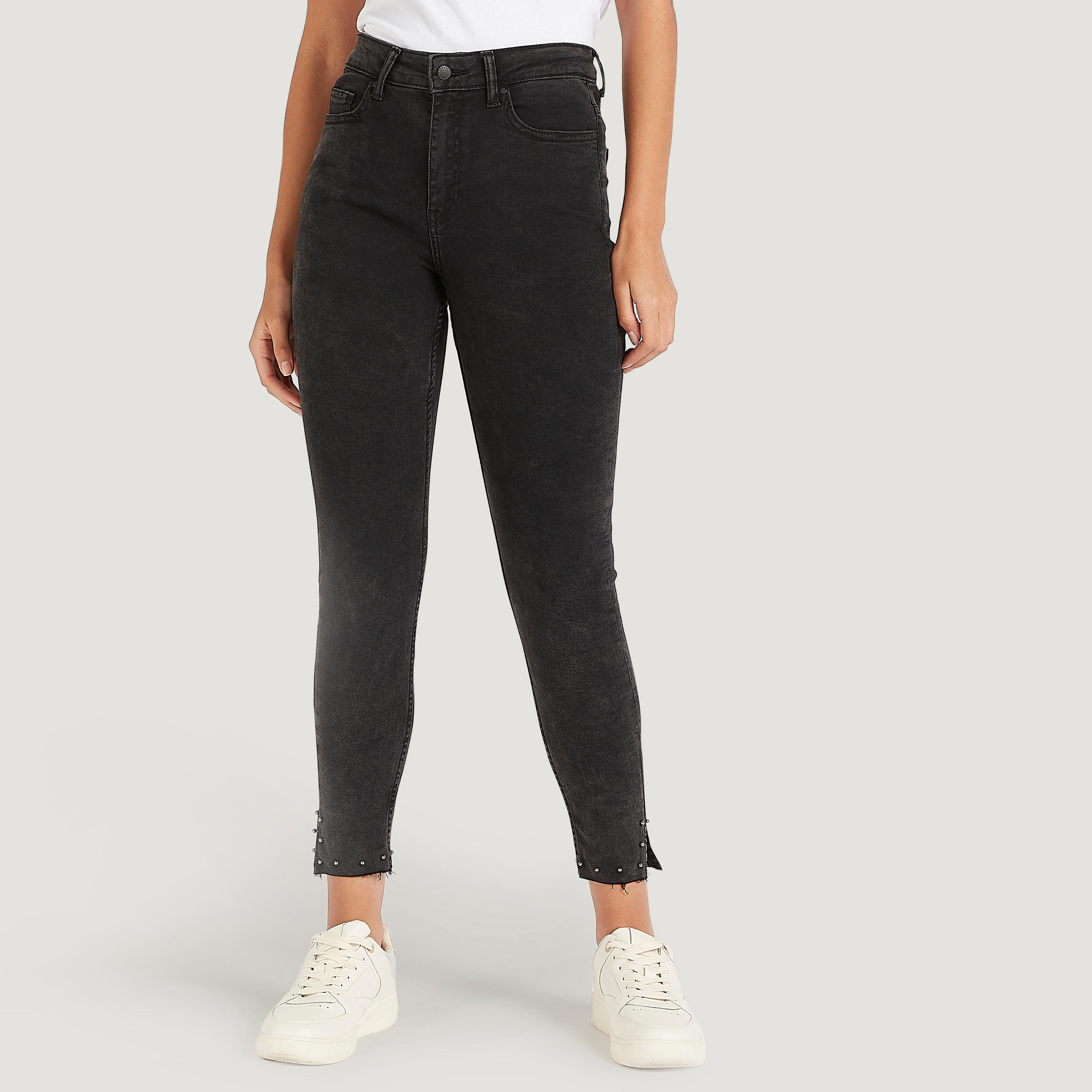 بنطلون جينز قصير سوبر سكيني بزر إغلاق من لي كوبر-women-clothing-bottoms-jeans-image-1