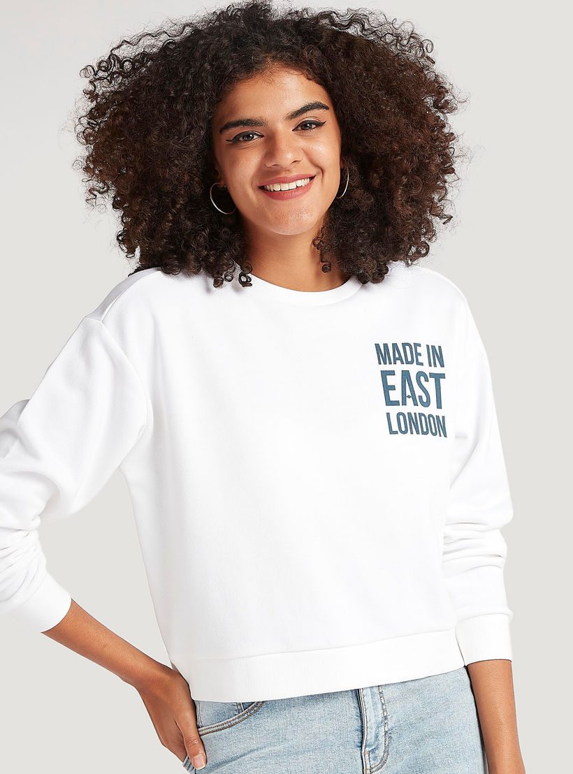 سويت شيرت بياقة ضيّقة وأكمام طويلة بطبعات من لي كوبر-women-winterwear-hoodiesandsweatshirts-sweatshirts-image-5