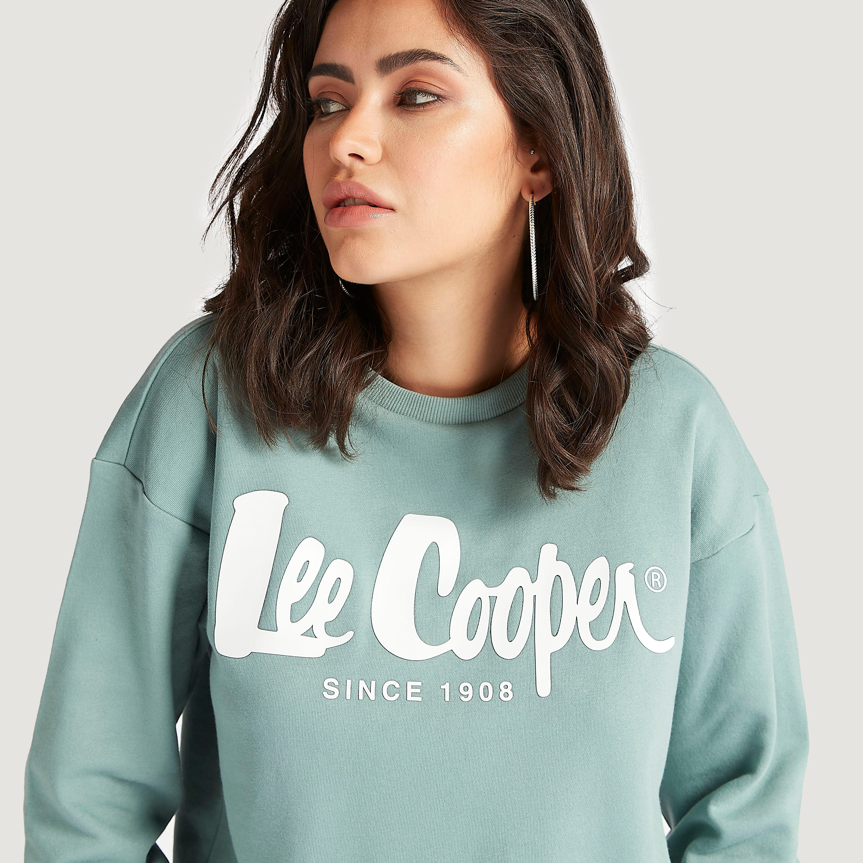 سويت شيرت بياقة ضيّقة وأكمام طويلة وطبعات من لي كوبر-women-winterwear-hoodiesandsweatshirts-sweatshirts-image-3