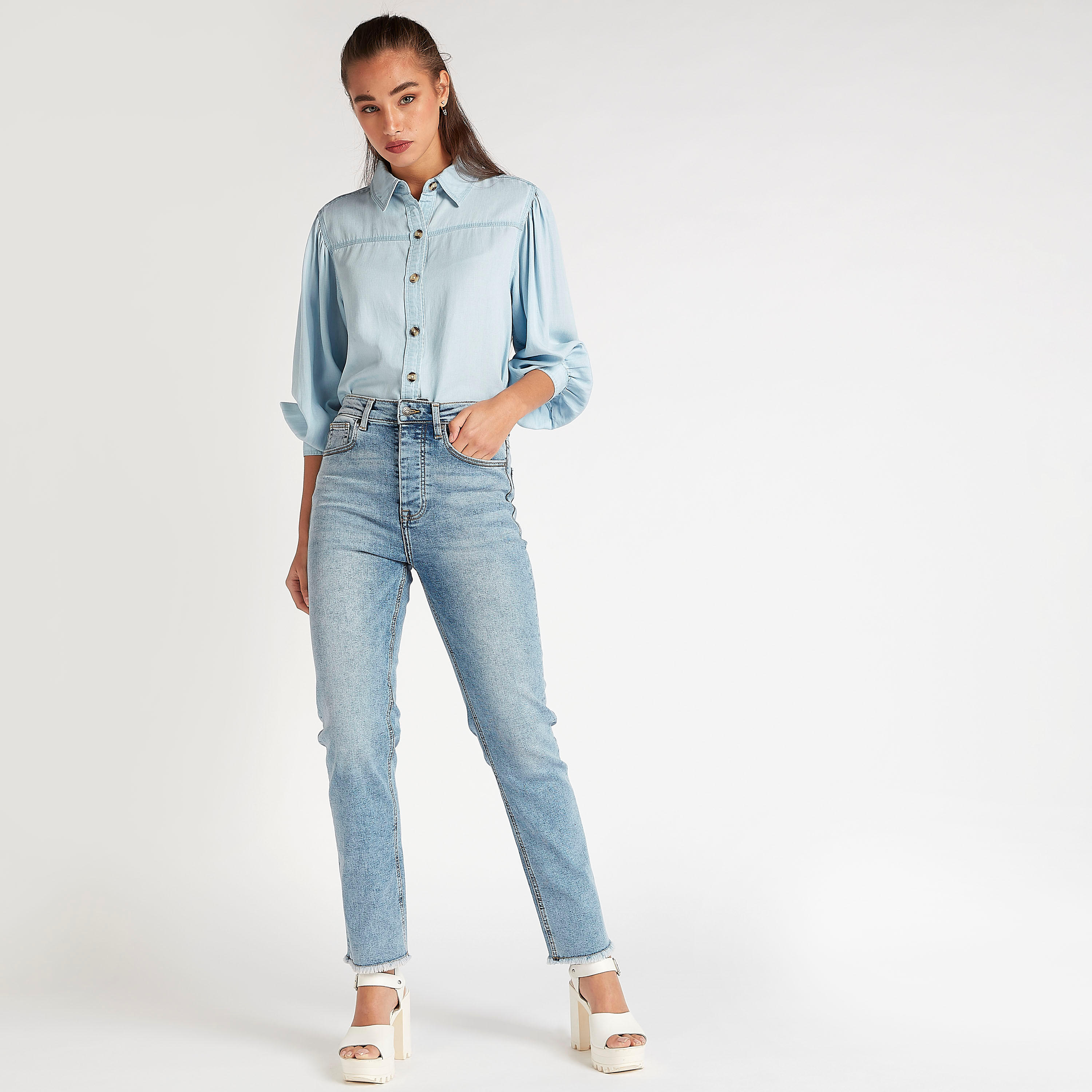 بنطلون جينز دنيم سادة بخصر متوسّط الارتفاع وجيوب من لي كوبر-women-clothing-bottoms-jeans-image-4