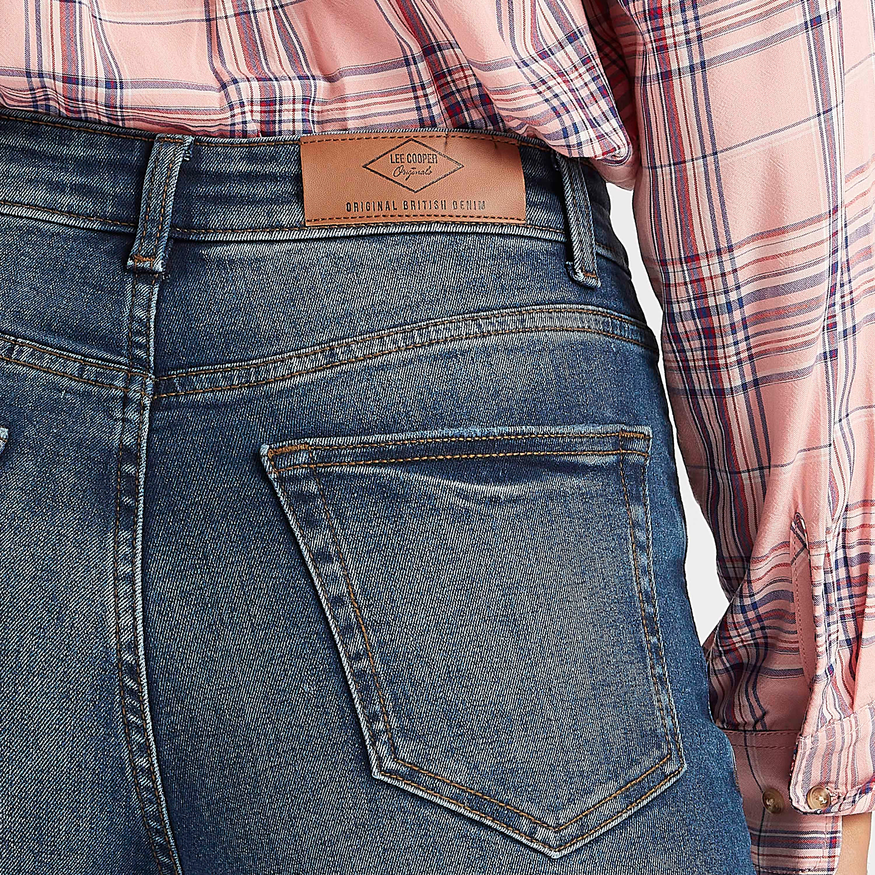 بنطلون جينز مضلّع بقصّة مستقيمة وخصر مرتفع من لي كوبر-women-clothing-bottoms-jeans-image-5
