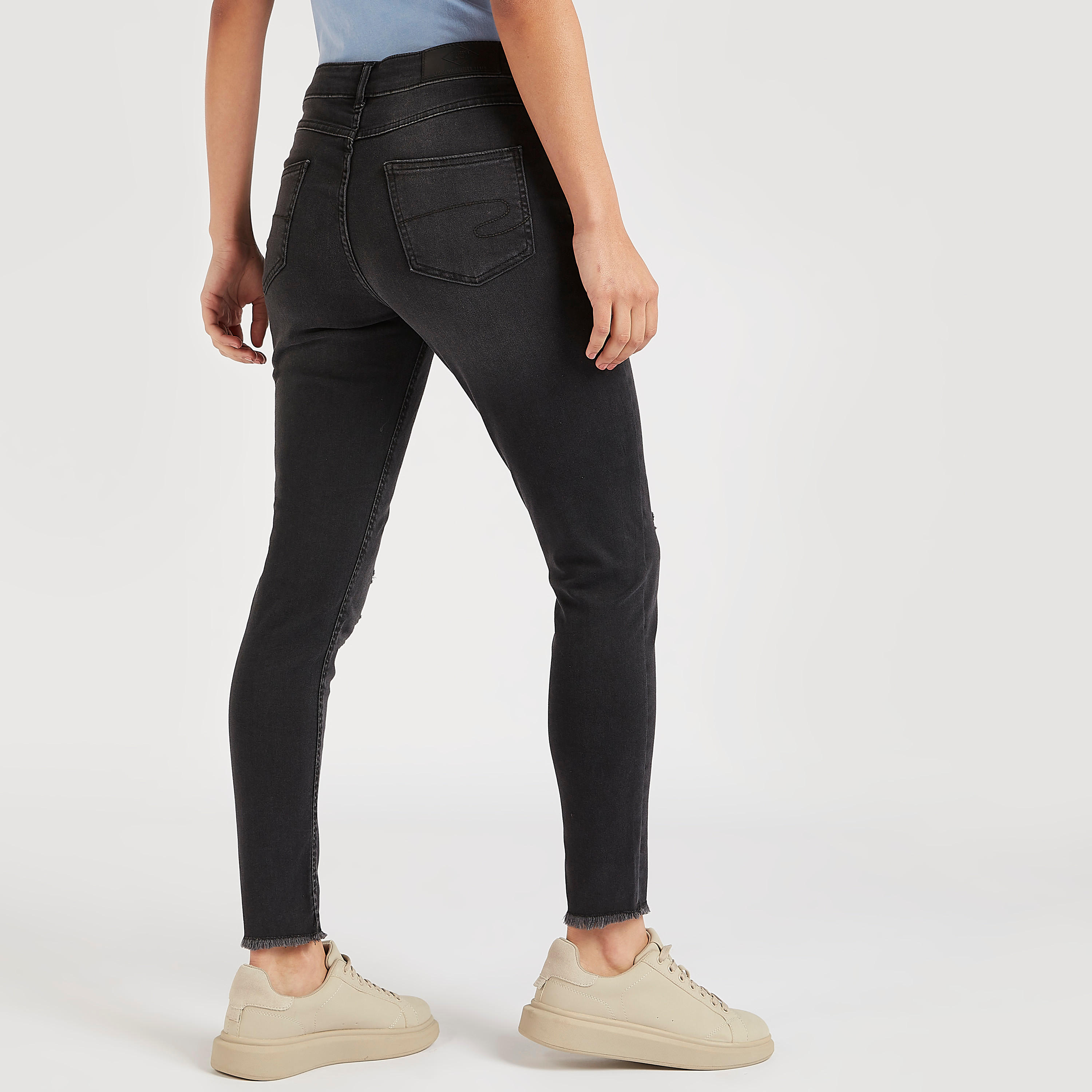 بنطلون جينز دنيم مضلّع بجيوب وخصر مرتفع من لي كوبر-women-clothing-bottoms-jeans-image-4