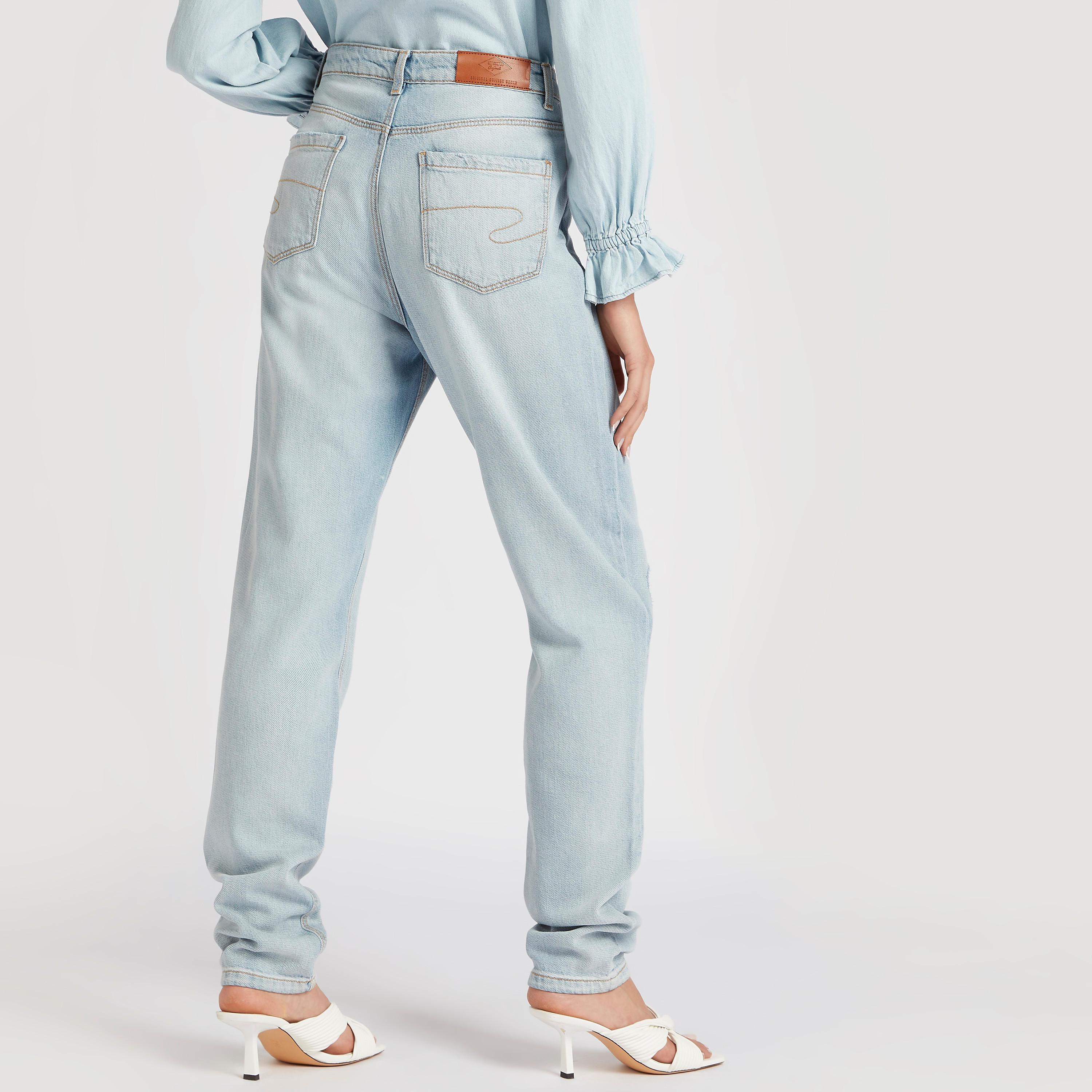 بنطلون جينز دنيم  موم فيت مضلّع سادة من لي كوبر-women-clothing-bottoms-jeans-image-4