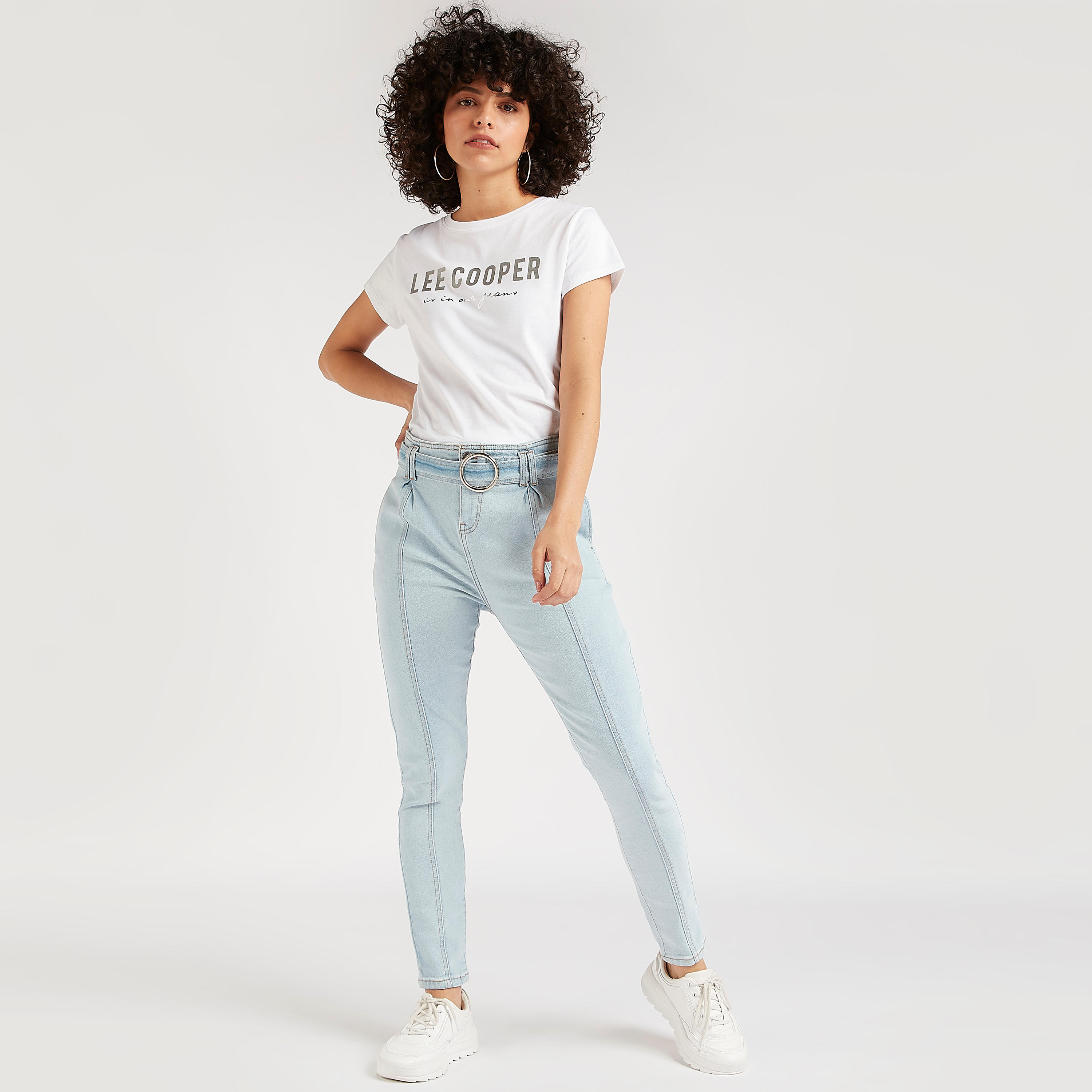 بنطلون جينز بقصّة سليم وحزام وخصر مرتفع من لي كوبر-women-clothing-bottoms-jeans-image-4