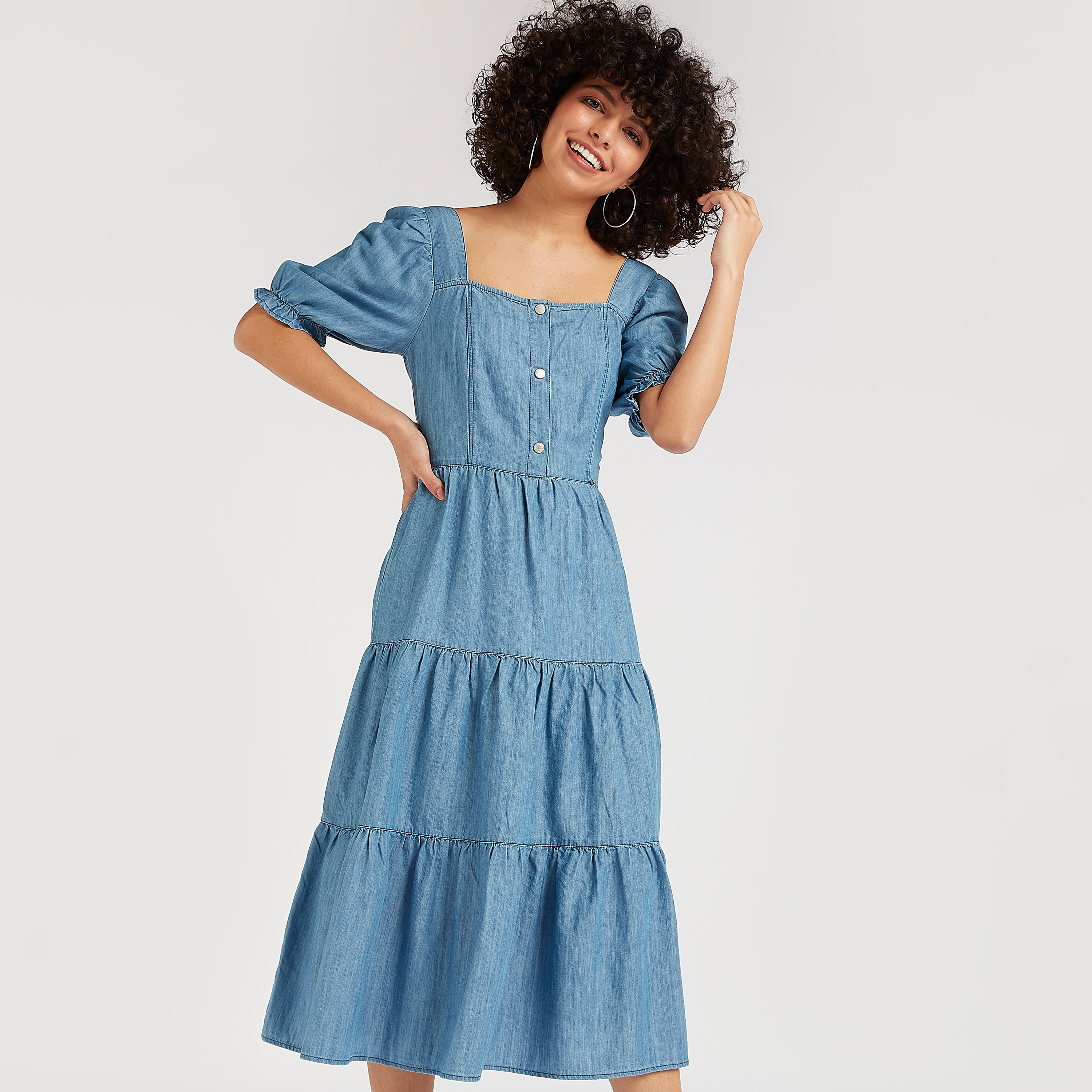 فستان ميدي إيه لاين متعدّد الطبقات بأكمام منفوخة من لي كوبر-women-clothing-dresses-image-1