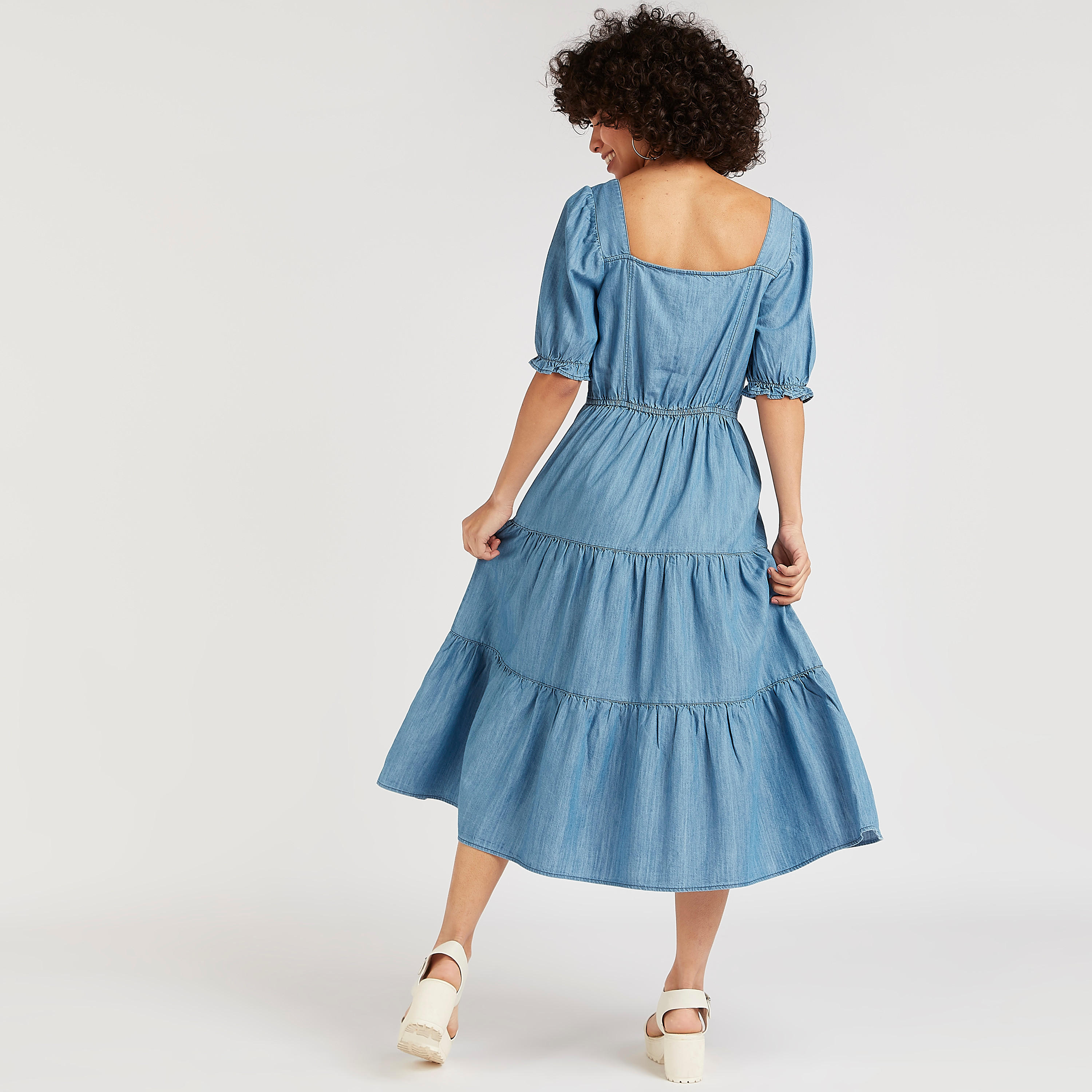 فستان ميدي إيه لاين متعدّد الطبقات بأكمام منفوخة من لي كوبر-women-clothing-dresses-image-4