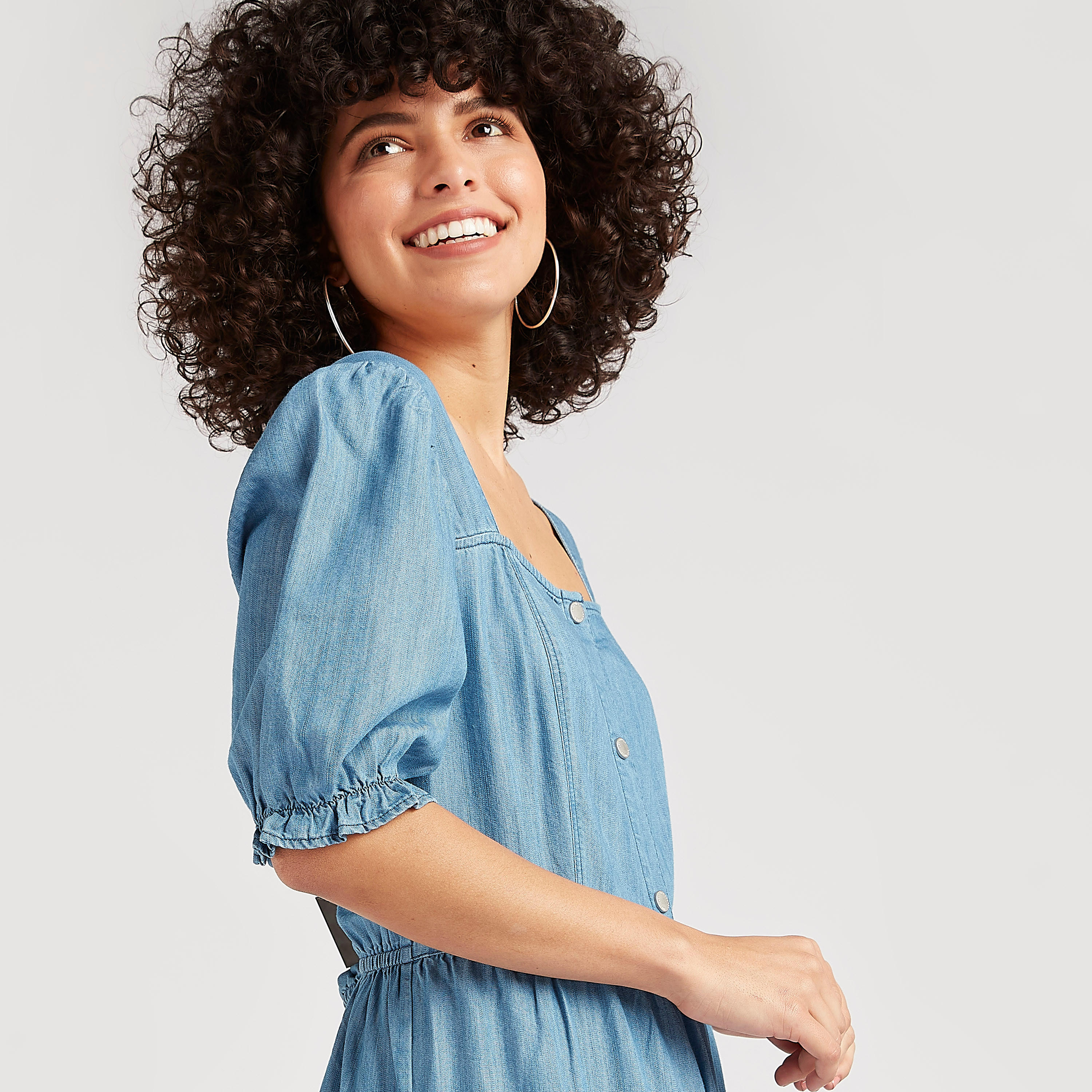 فستان ميدي إيه لاين متعدّد الطبقات بأكمام منفوخة من لي كوبر-women-clothing-dresses-image-5