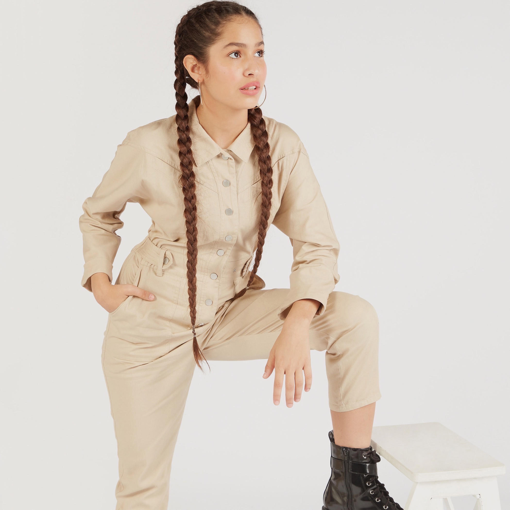 جمبسوت سادة بجيوب وأكمام طويلة من لي كوبر-women-clothing-jumpsuits-image-1