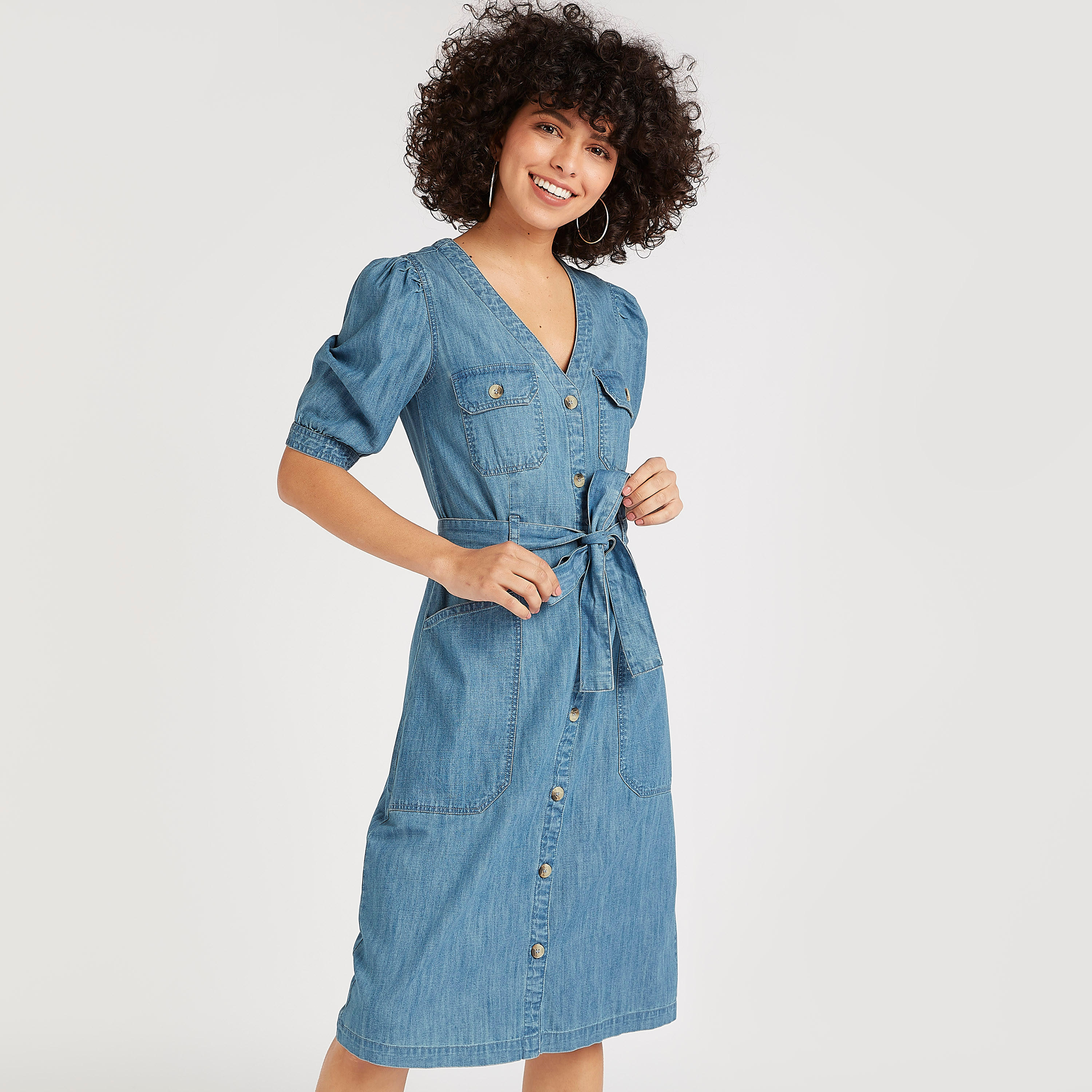 فستان دنيم إيه لاين بحزام وأكمام منفوخة من لي كوبر-women-clothing-dresses-image-1