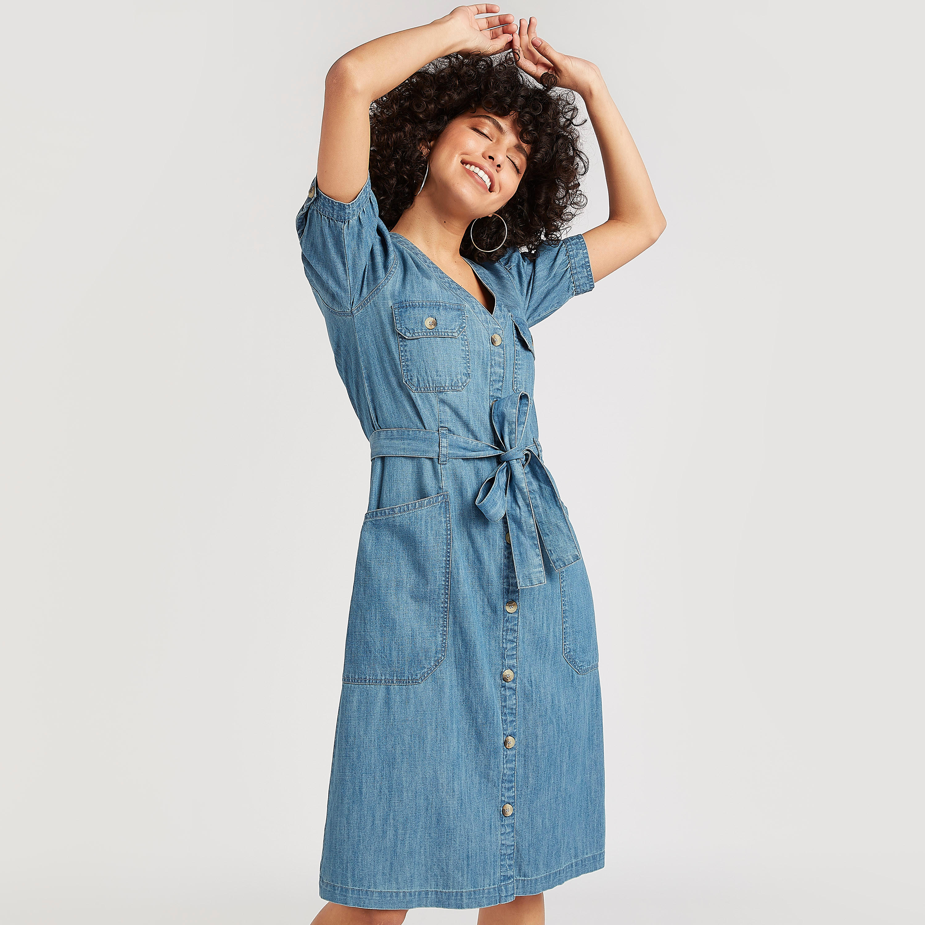 فستان دنيم إيه لاين بحزام وأكمام منفوخة من لي كوبر-women-clothing-dresses-image-6