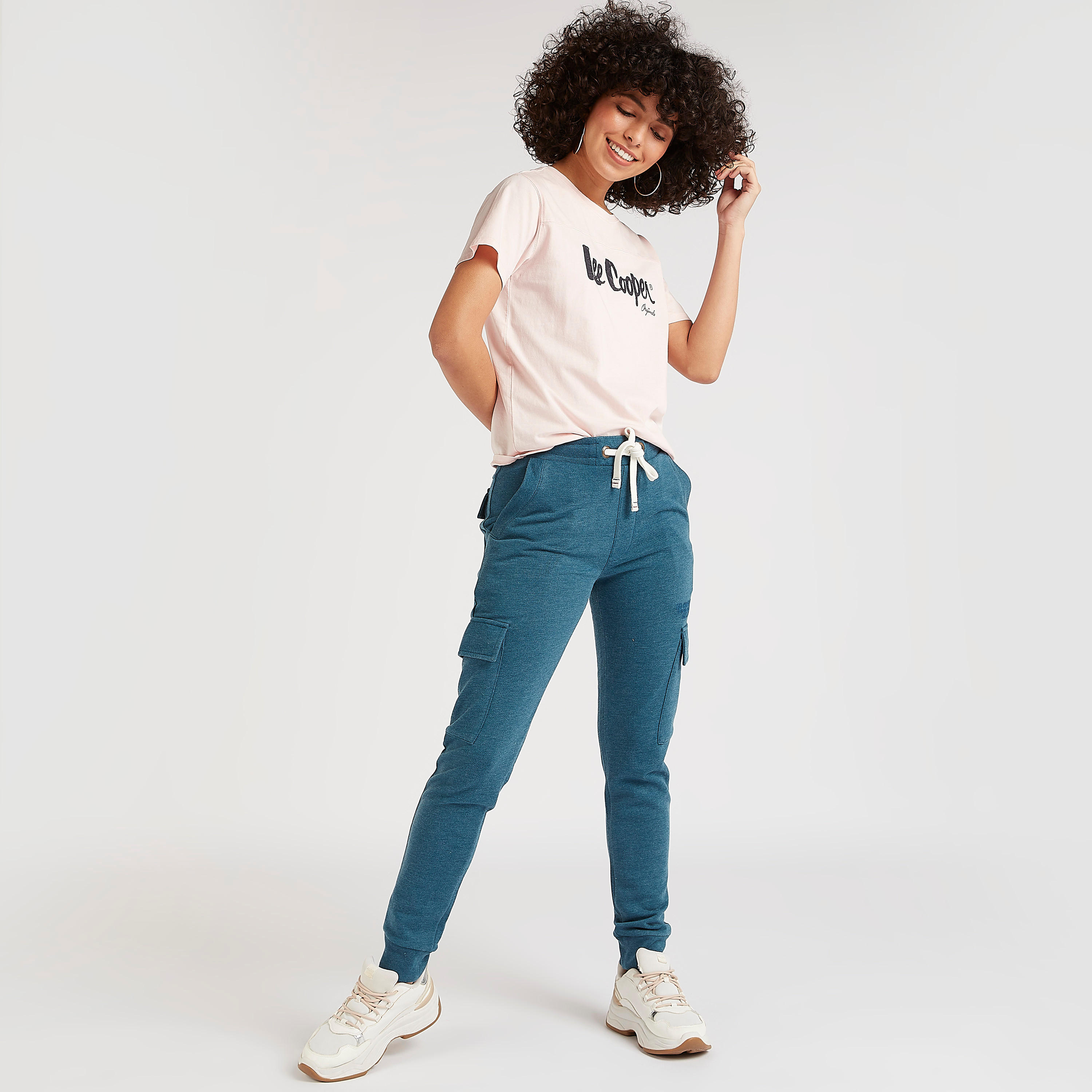 تيشيرت بياقة ضيّقة وأكمام قصيرة وطبعات-women-clothing-tshirts-image-3