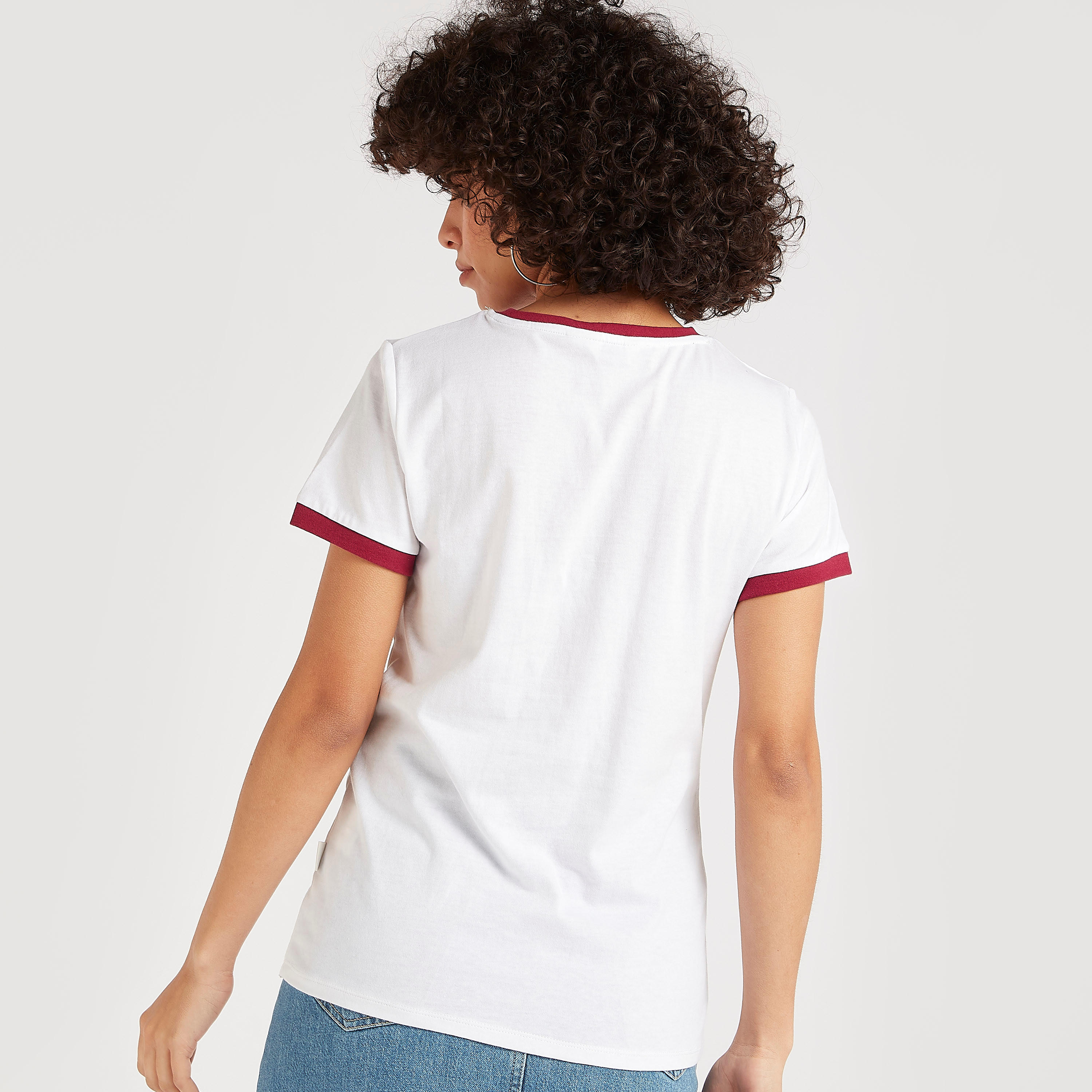 تيشيرت بياقة ضيّقة وأكمام قصيرة وطبعات-women-clothing-tshirts-image-1