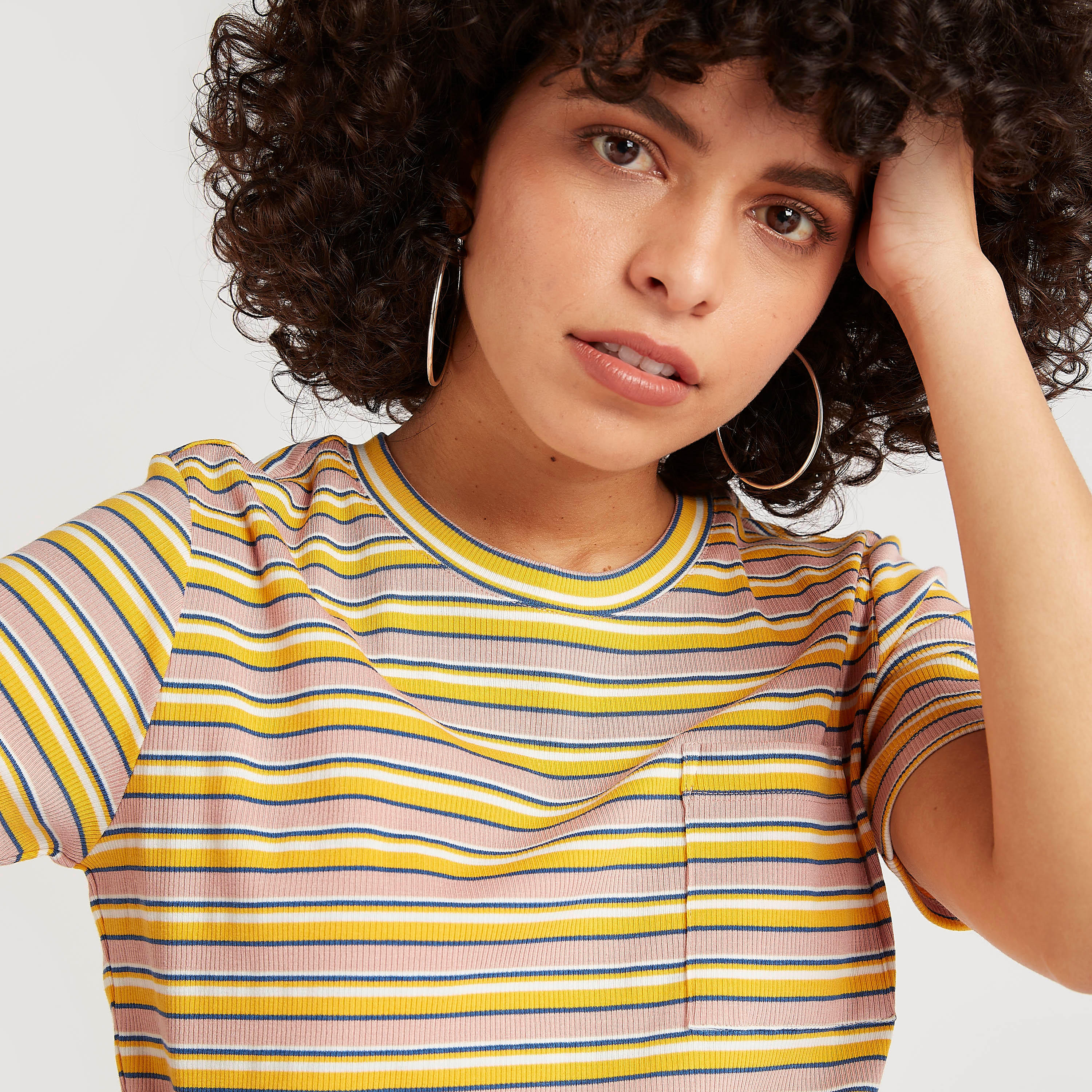 تيشيرت مخطّط بأكمام قصيرة من لي كوبر-women-clothing-tshirts-image-3