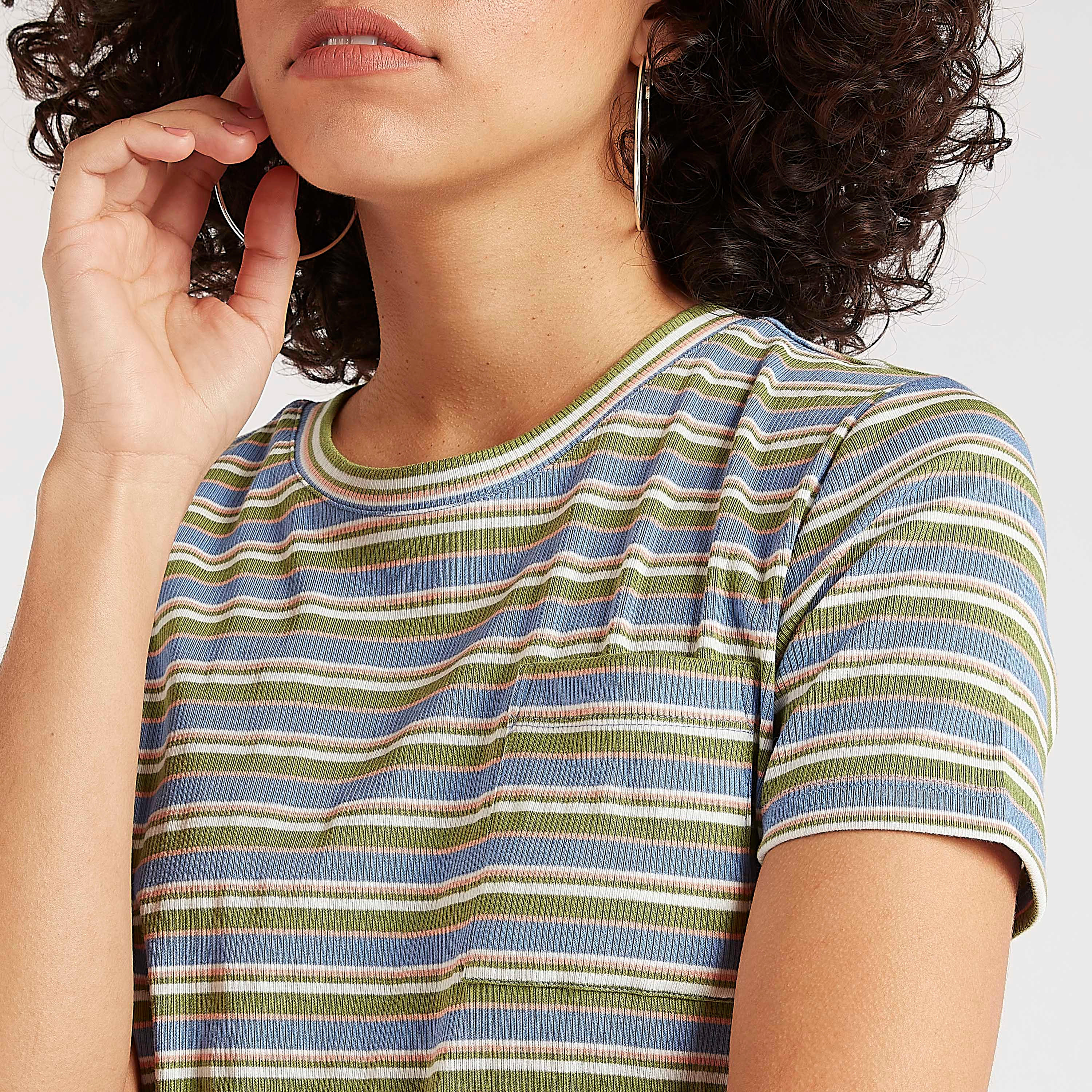 تيشيرت مخطّط بأكمام قصيرة من لي كوبر-women-clothing-tshirts-image-3
