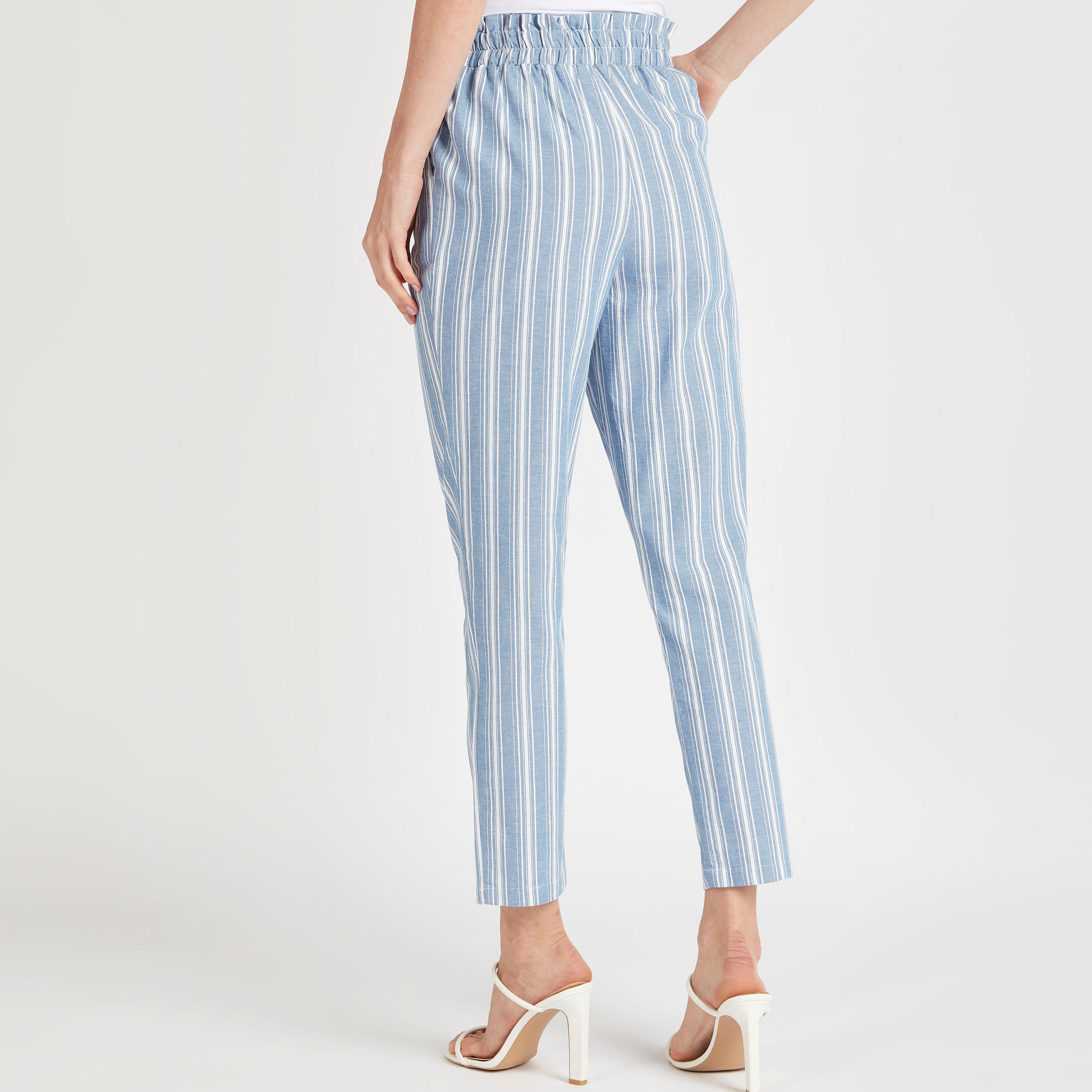 بنطلون مقلّم بخصر بيبرباج متوسّط الارتفاع من لي كوبر-women-clothing-bottoms-trousers-image-4