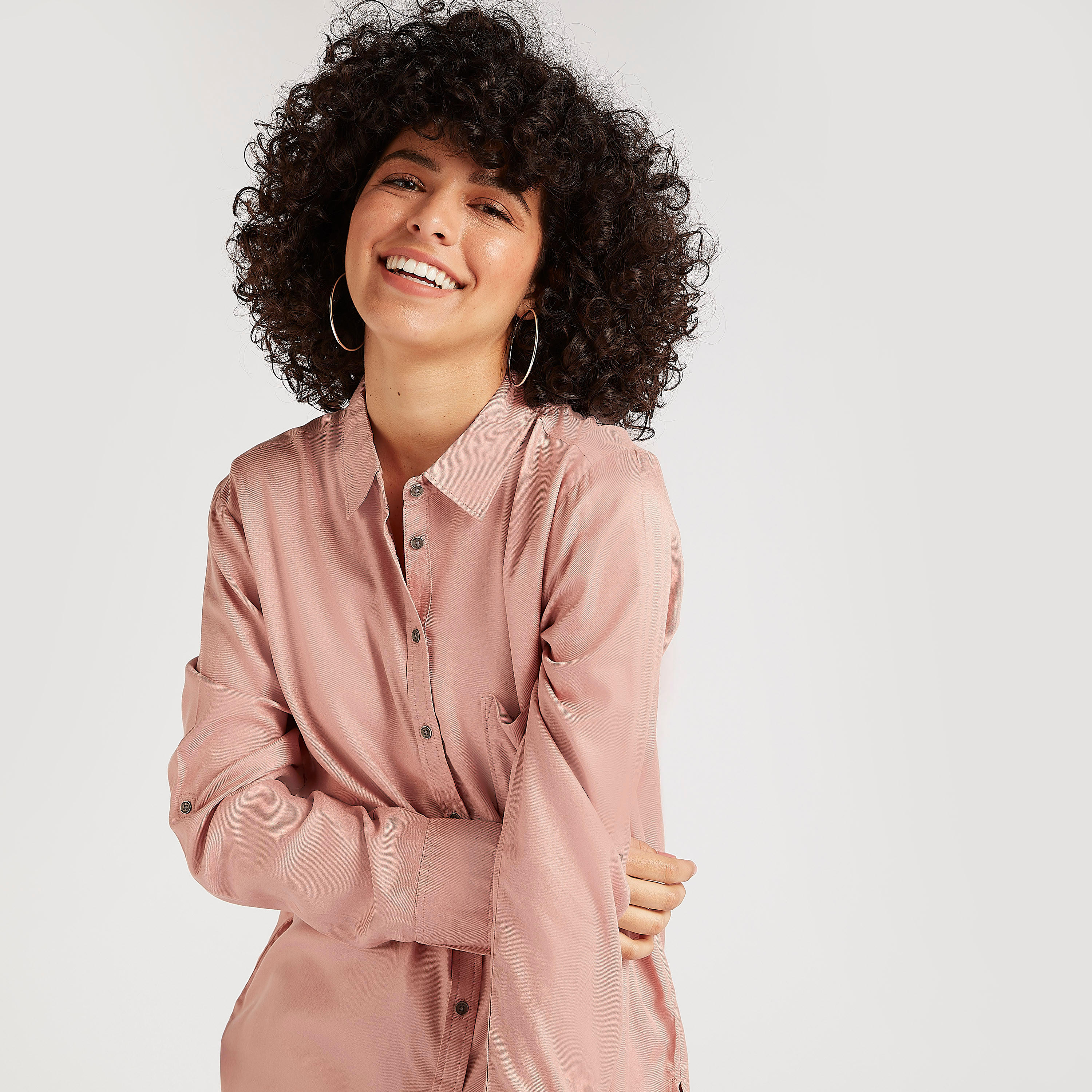 قميص سادة بأكمام طويلة وجيب من لي كوبر-women-clothing-shirtsandblouses-shirts-image-3