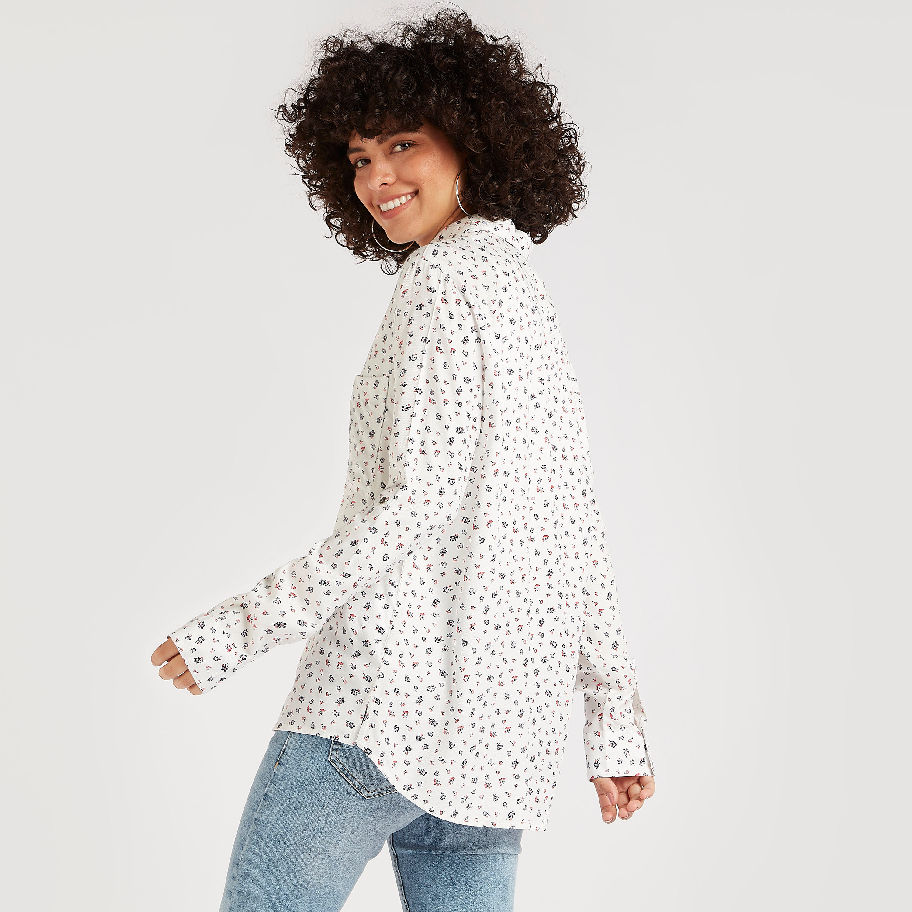 قميص بطبعات أزهار وجيب على الصدر من لي كوبر-women-clothing-shirtsandblouses-shirts-image-4