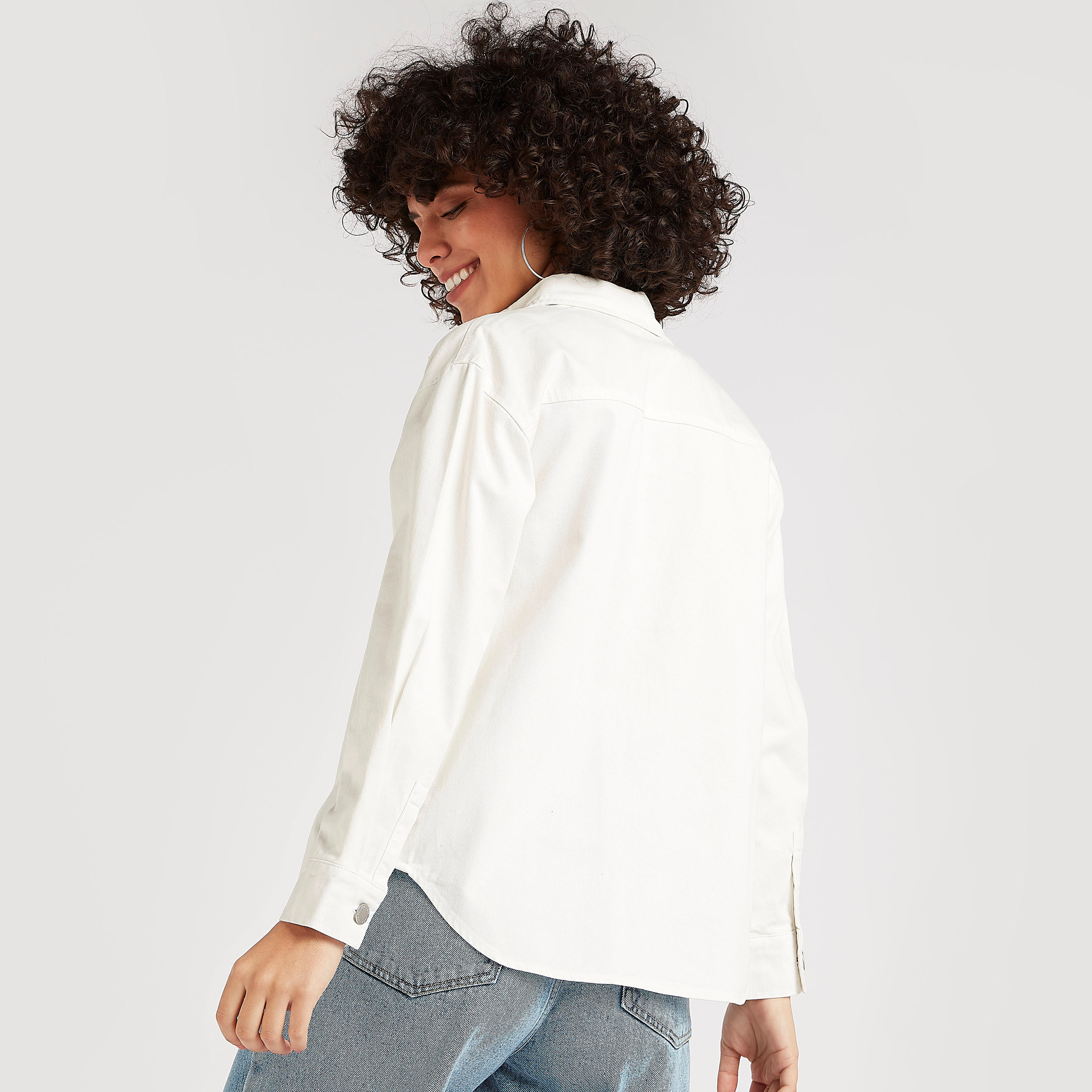 قميص دنيم سادة بأكمام طويلة من لي كوبر-women-clothing-shirtsandblouses-shirts-image-4