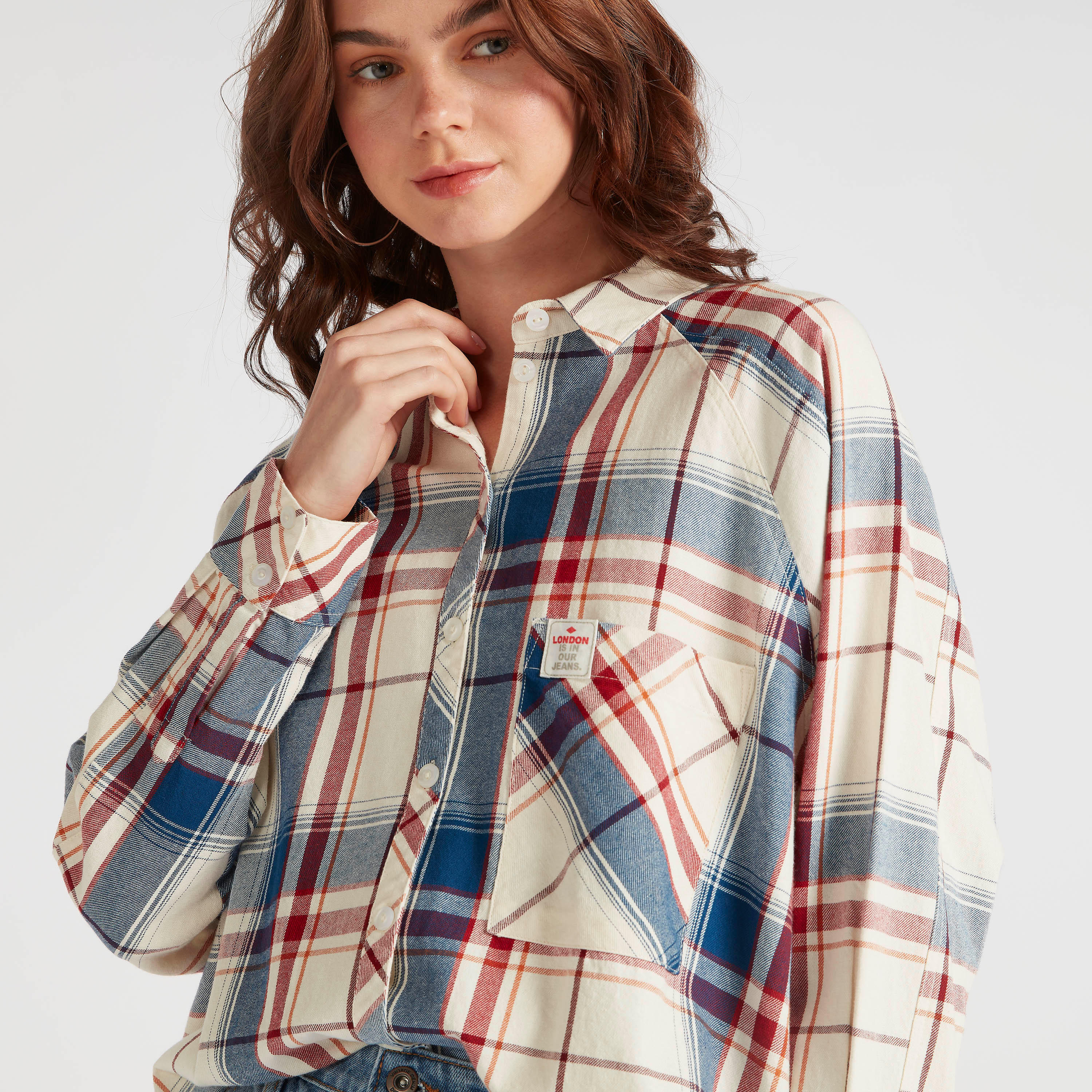 قميص مصرفيين كاروهات بأكمام طويلة من لي كوبر-women-clothing-shirtsandblouses-shirts-image-2