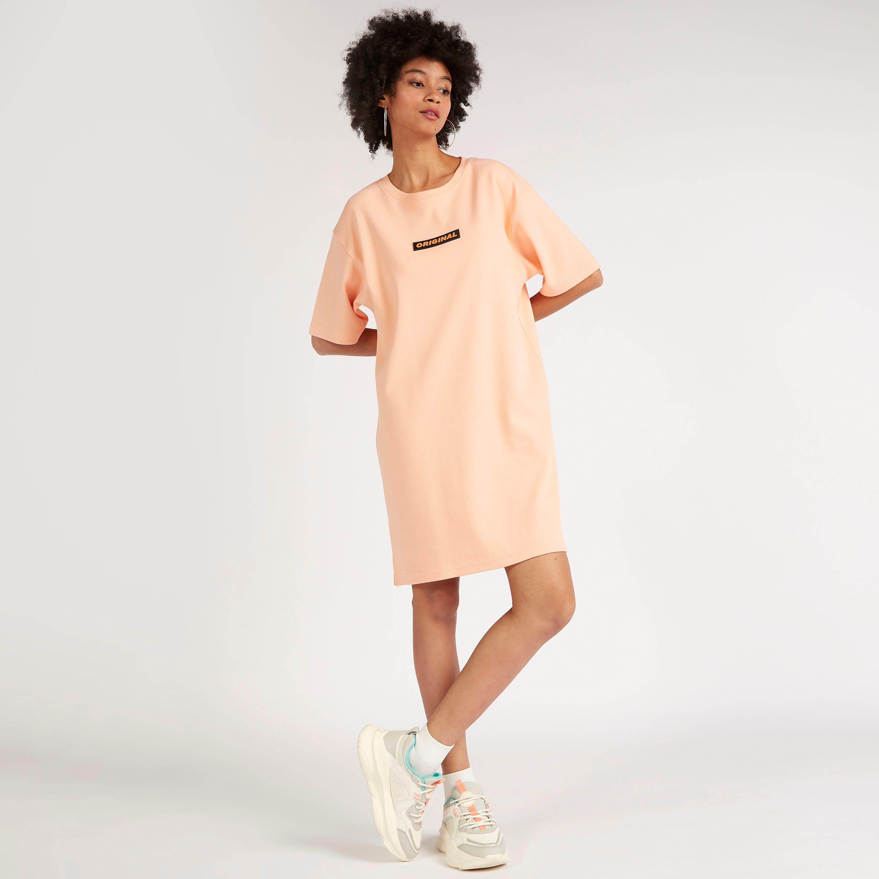 فستان تيشيرت واسع بياقة ضيّقة من لي كوبر-women-clothing-dresses-image-4