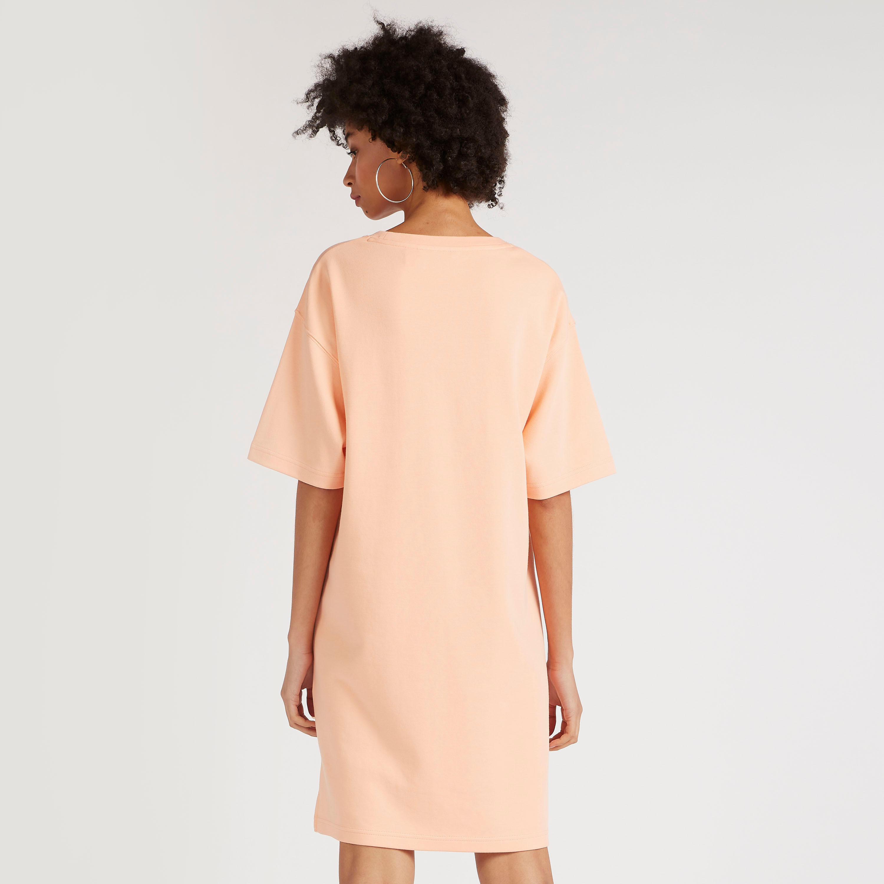 فستان تيشيرت واسع بياقة ضيّقة من لي كوبر-women-clothing-dresses-image-2