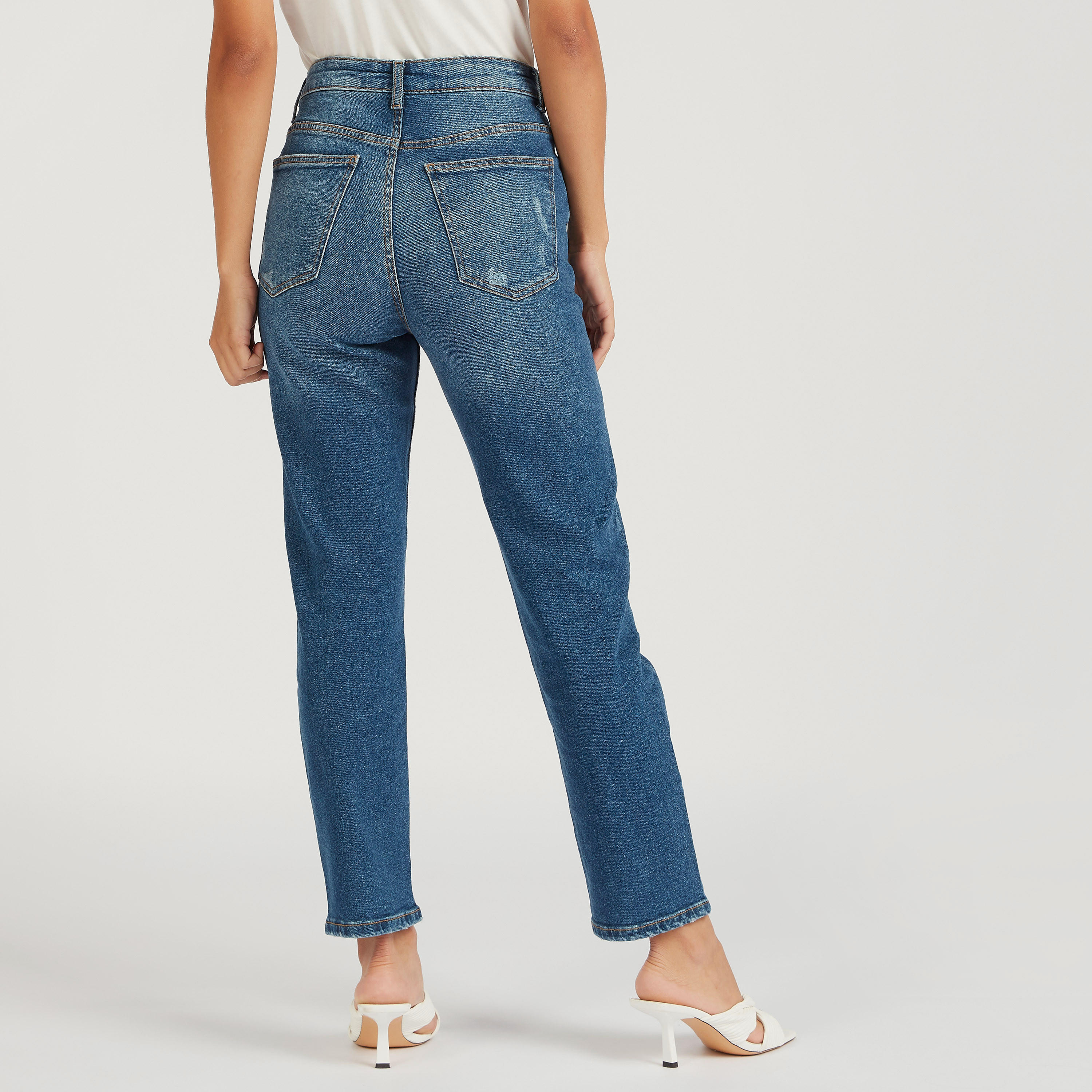 بنطلون جينز بقصّة سليم وخصر متوسّط الارتفاع من لي كوبر-women-clothing-bottoms-jeans-image-4