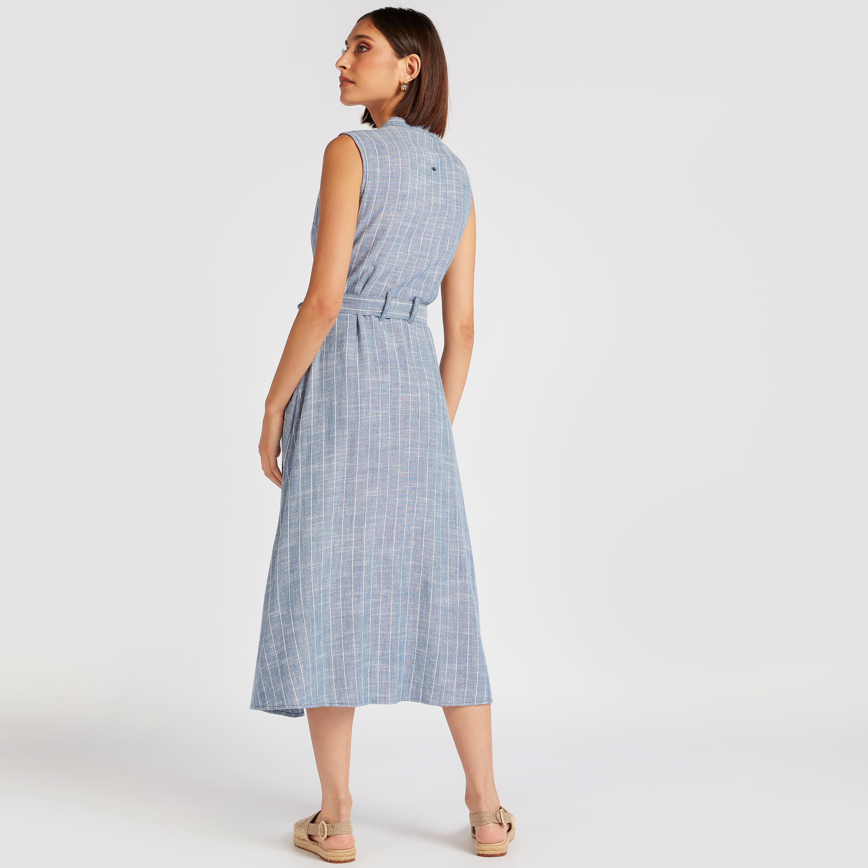 فستان قميص ميدي دون أكمام مقلّم برباط من لي كوبر-women-clothing-dresses-image-4