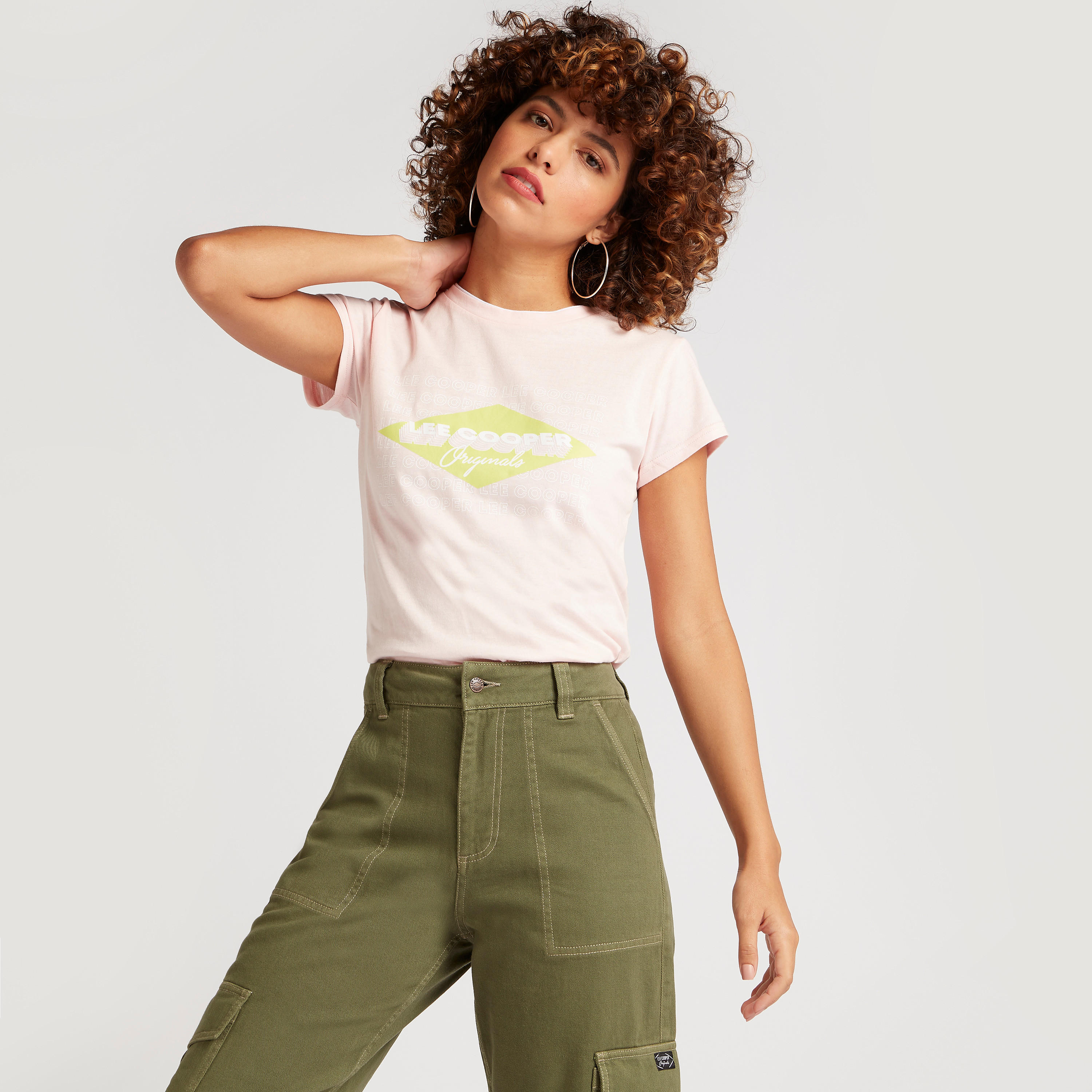 تيشيرت بطبعات وياقة ضيّقة وأكمام كاب-women-clothing-tshirts-image-1