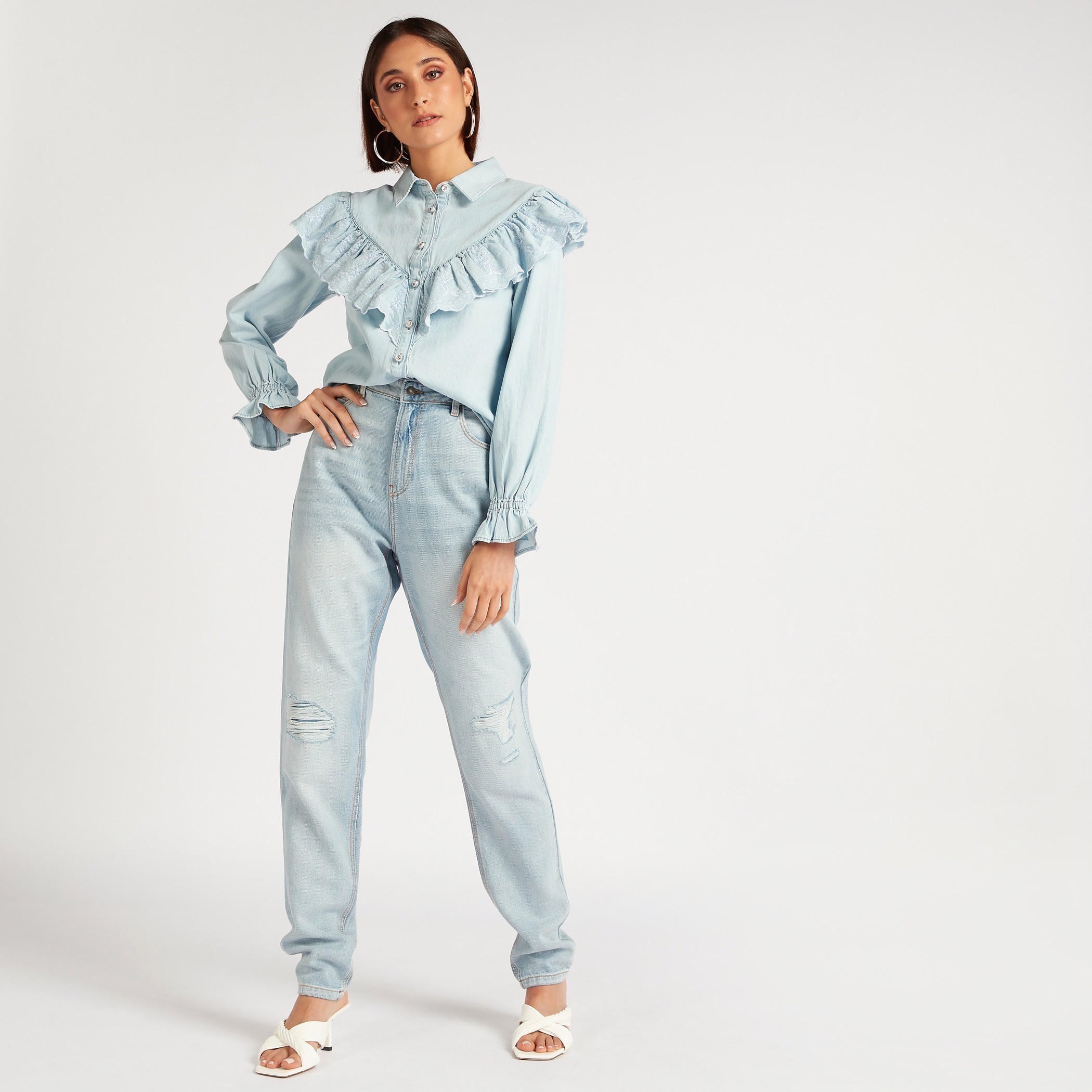قميص دنيم بتفاصيل كشكش مطرزة من لي كوبر-women-clothing-shirtsandblouses-shirts-image-2