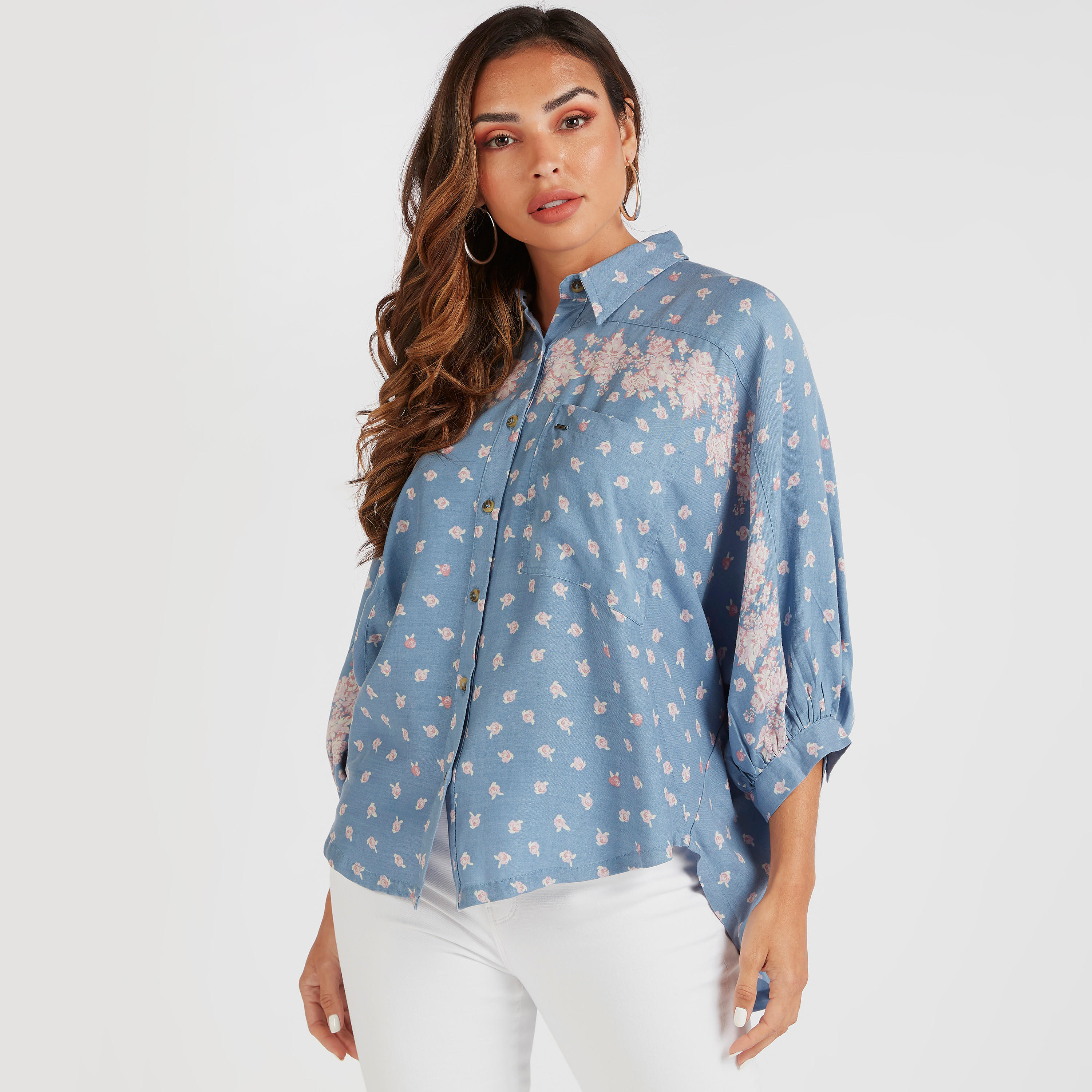قميص بأكمام 3/4 وجيوب وطبعات زهرية من لي كوبر-women-clothing-shirtsandblouses-shirts-image-1