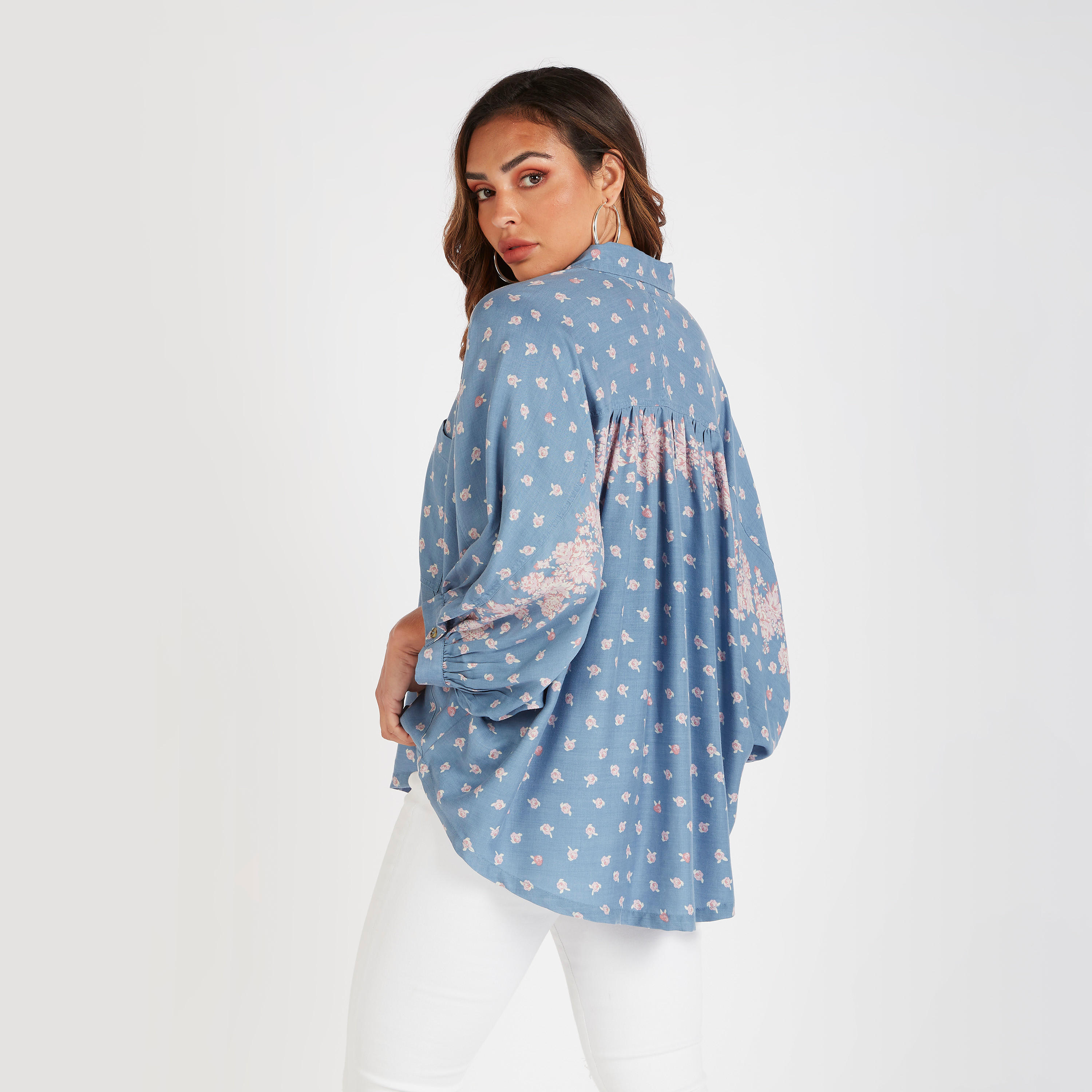قميص بأكمام 3/4 وجيوب وطبعات زهرية من لي كوبر-women-clothing-shirtsandblouses-shirts-image-4