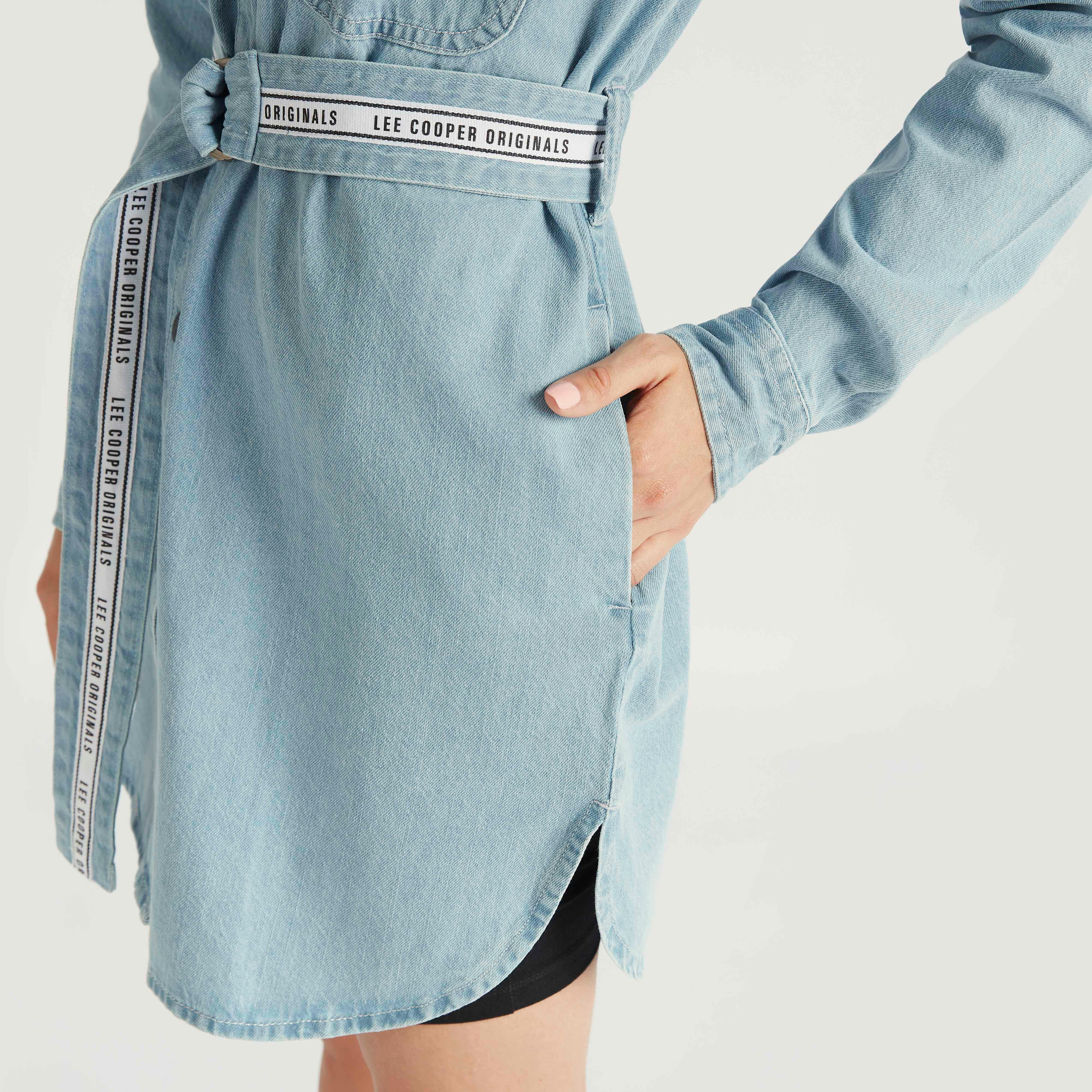 فستان قميص قصير بحزام وأكمام طويلة من لي كوبر-women-clothing-dresses-image-7