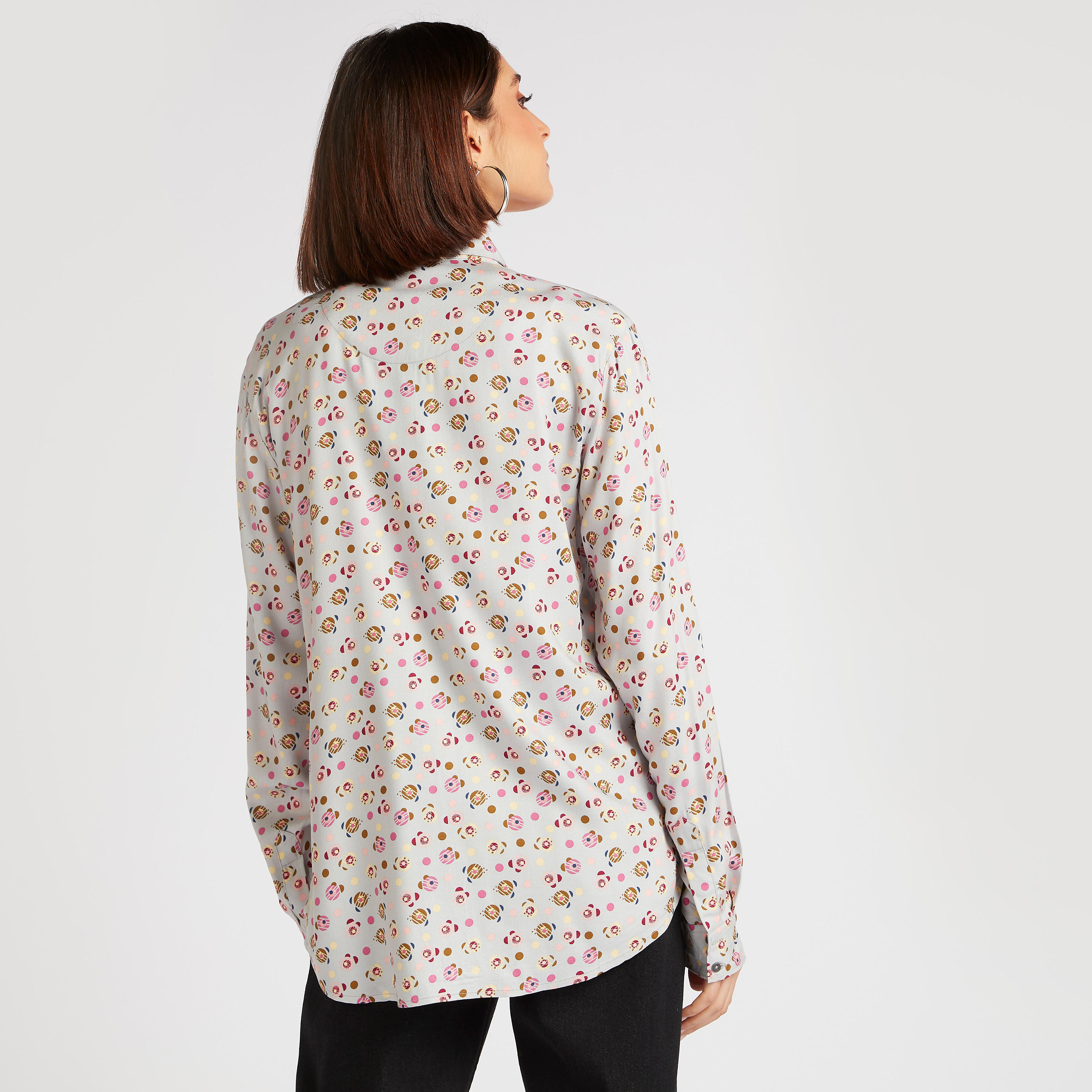 قميص بطبعات وأكمام طويلة وجيب من لي كوبر-women-clothing-shirtsandblouses-shirts-image-4