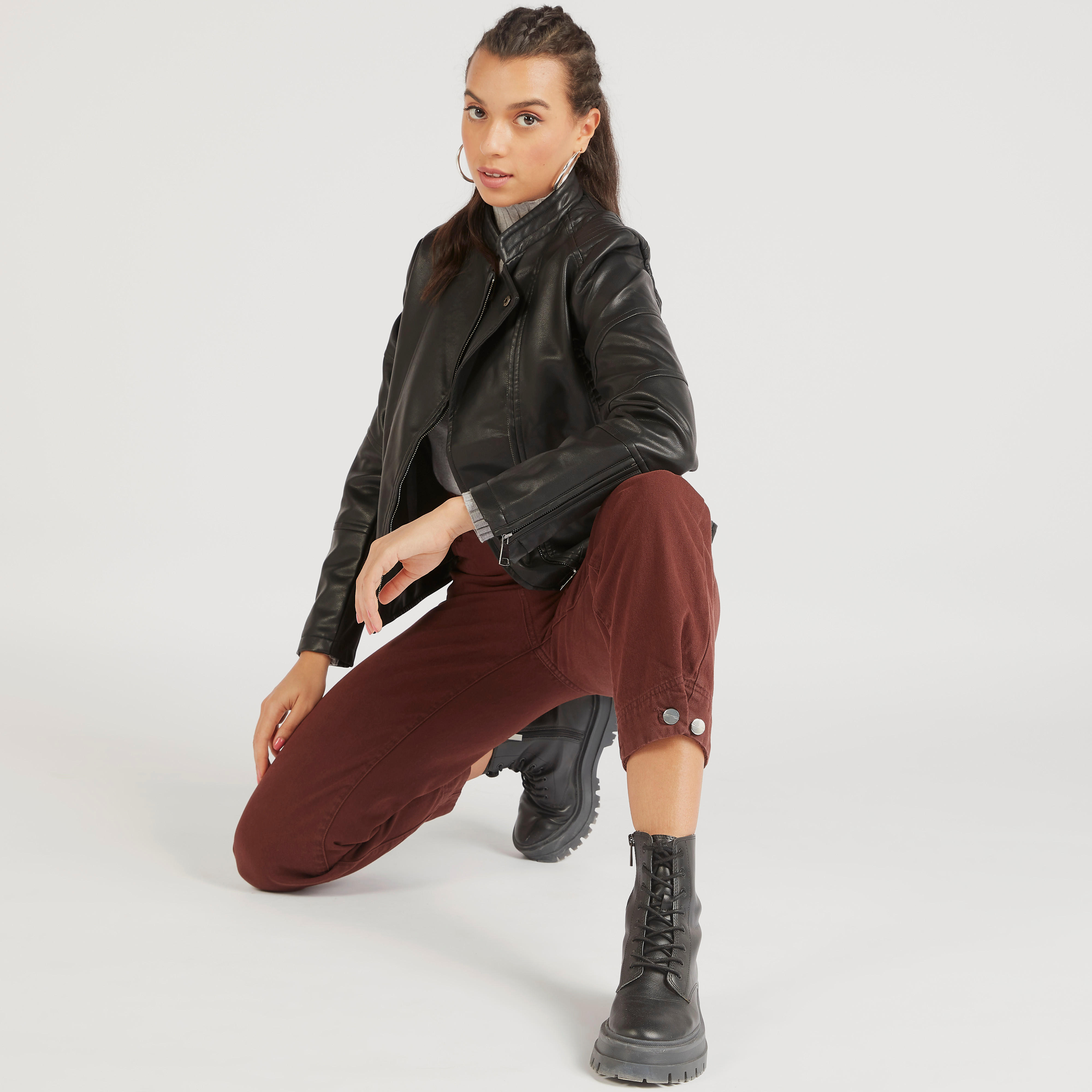 بنطلون جينز بزر إغلاق وخصر متوسّط الارتفاع وجيوب من لي كوبر-women-clothing-bottoms-jeans-image-5