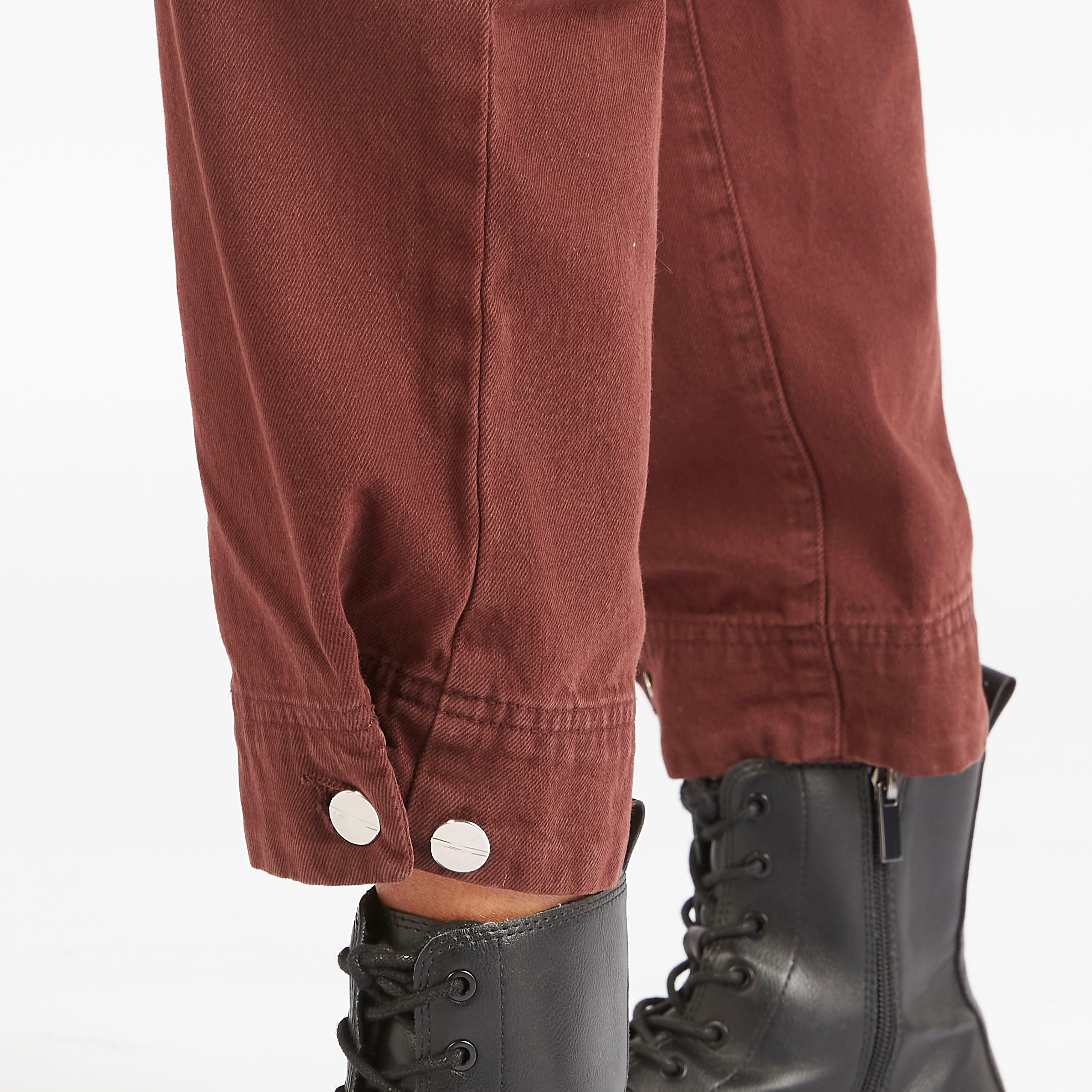بنطلون جينز بزر إغلاق وخصر متوسّط الارتفاع وجيوب من لي كوبر-women-clothing-bottoms-jeans-image-4