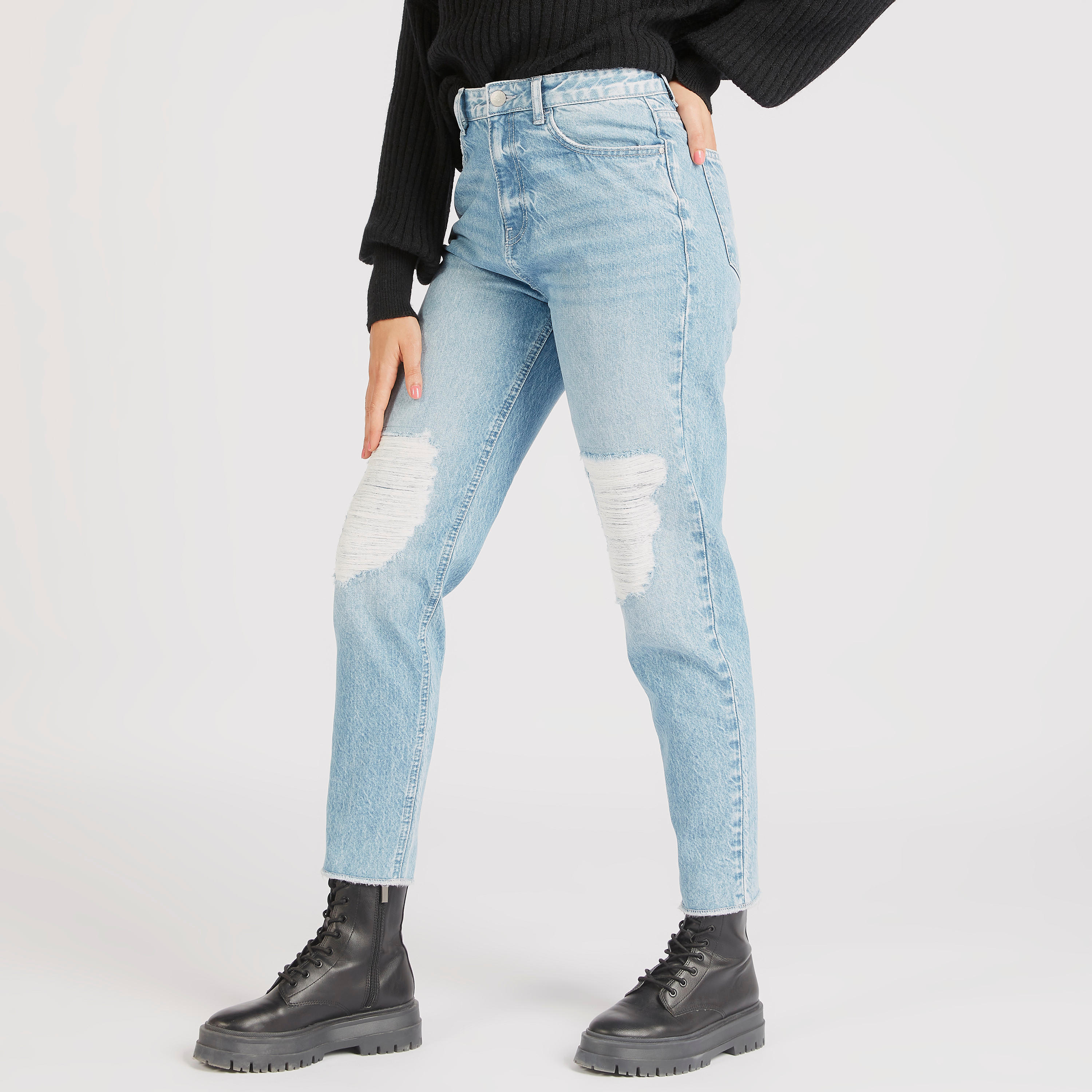 بنطلون جينز مضلّع موم فيت بزر إغلاق من لي كوبر-women-clothing-bottoms-jeans-image-2