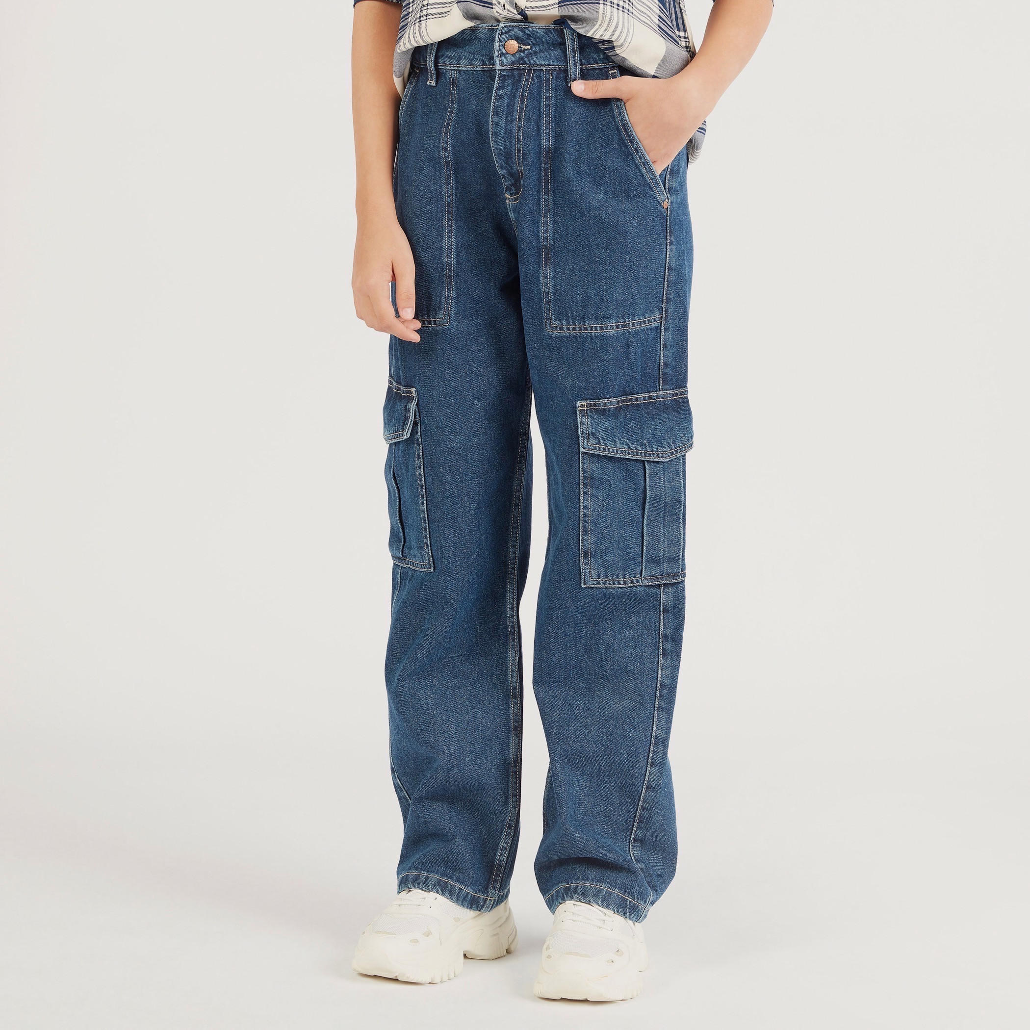 بنطلون جينز كارجو دنيم بزر إغلاق من لي كوبر-women-clothing-bottoms-jeans-image-4