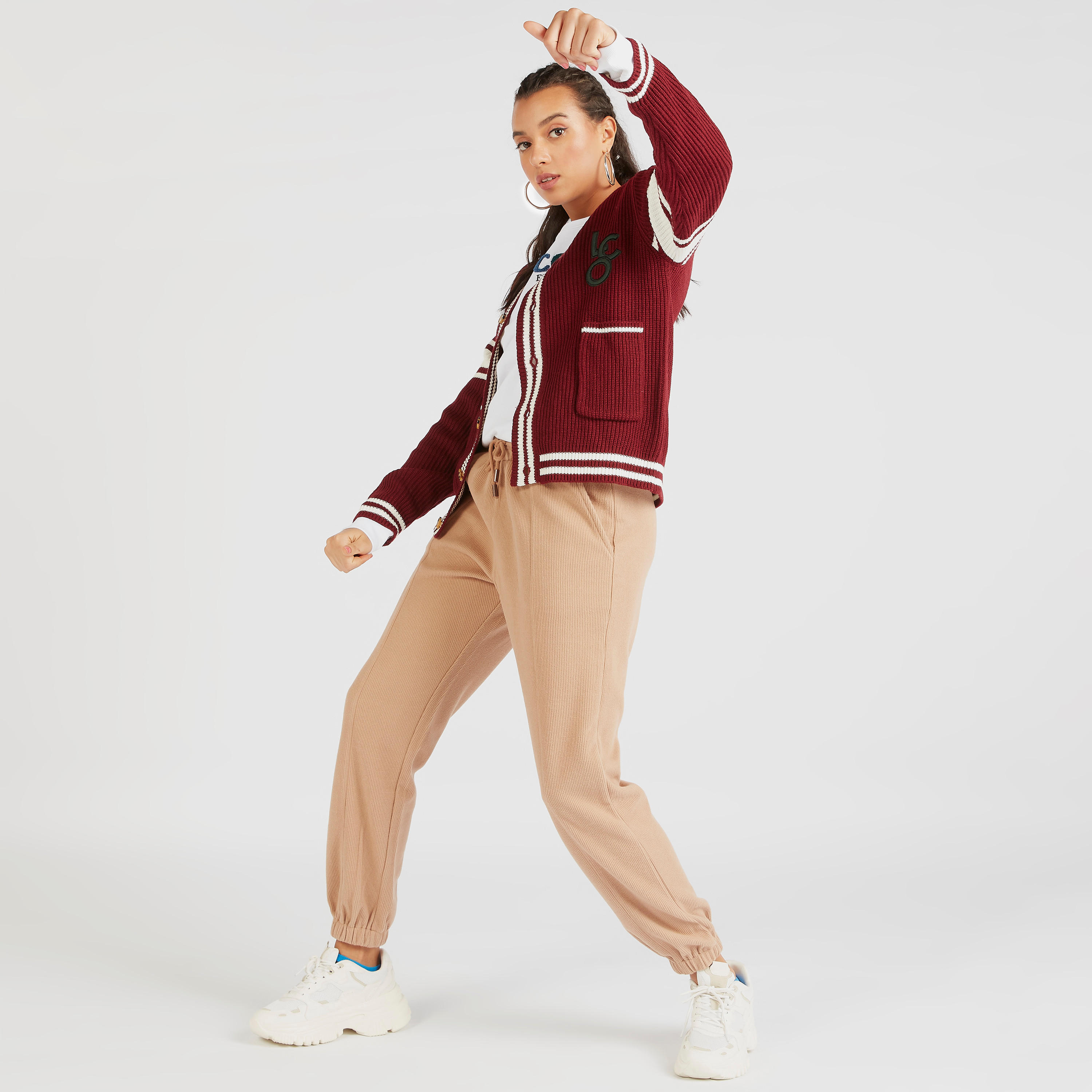 بنطلون رياضي بارز المملمس بخصر متوسّط الارتفاع ورباط إغلاق وجيوب من لي كوبر-women-clothing-bottoms-joggers-image-2