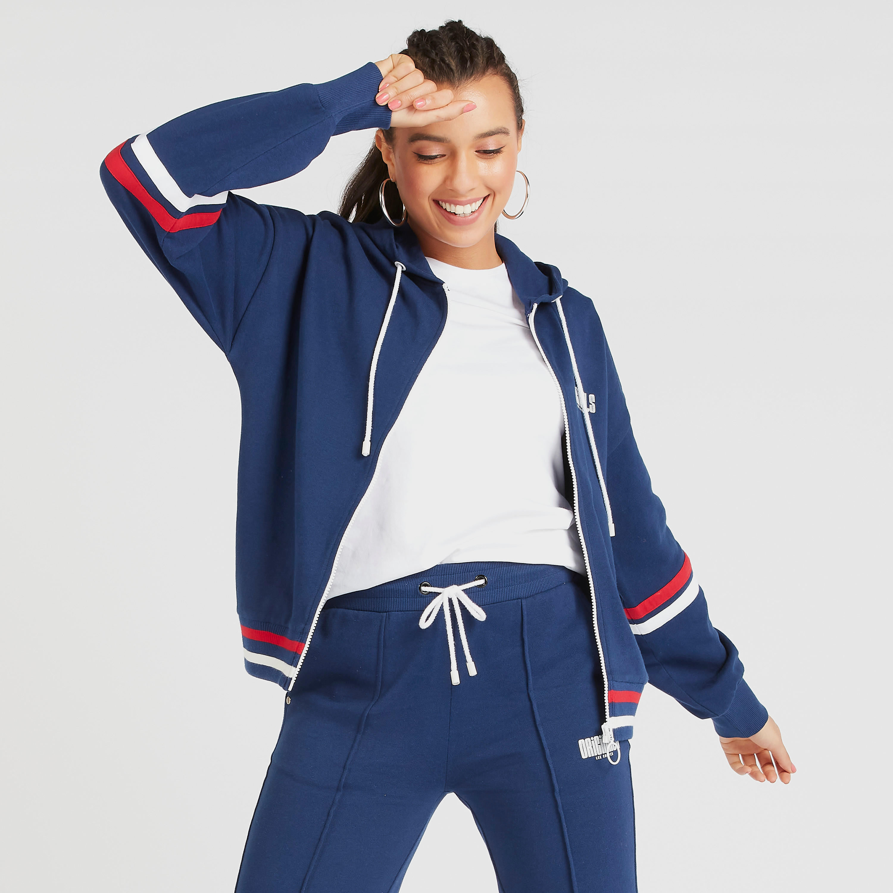 سويت شيرت سادة بقبعة وأكمام طويلة من لي كوبر-women-winterwear-hoodiesandsweatshirts-hoodies-image-1