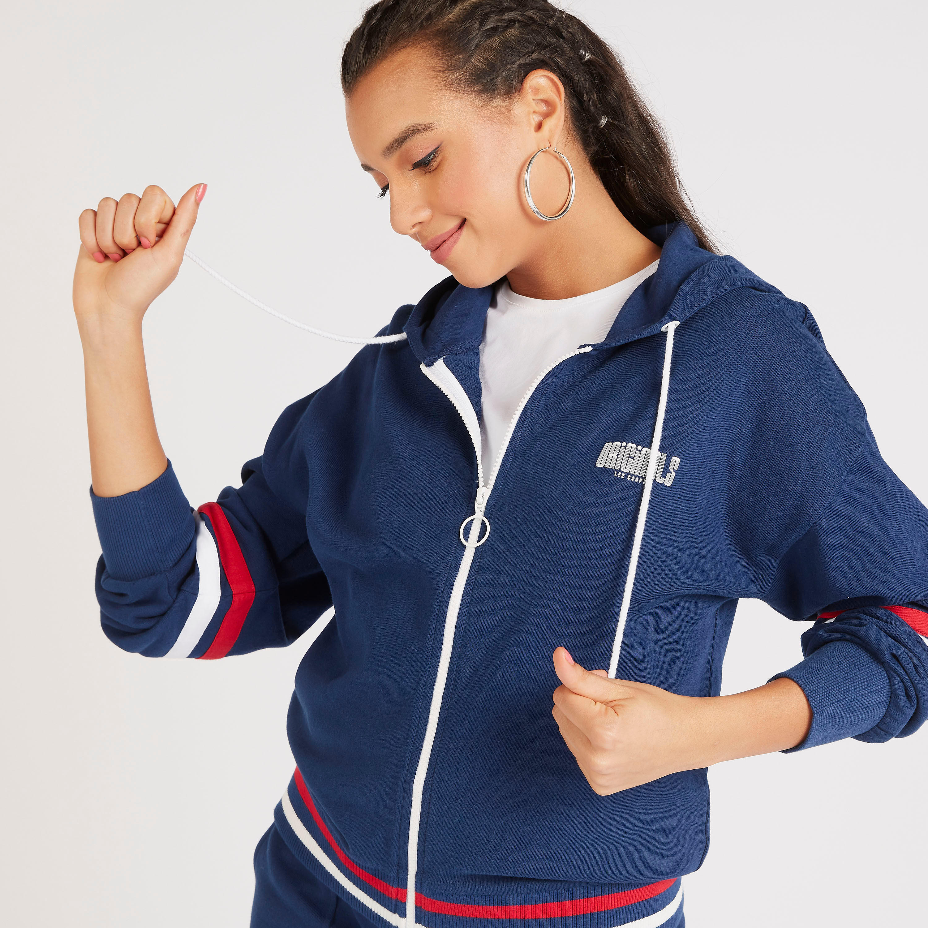 سويت شيرت سادة بقبعة وأكمام طويلة من لي كوبر-women-winterwear-hoodiesandsweatshirts-hoodies-image-5
