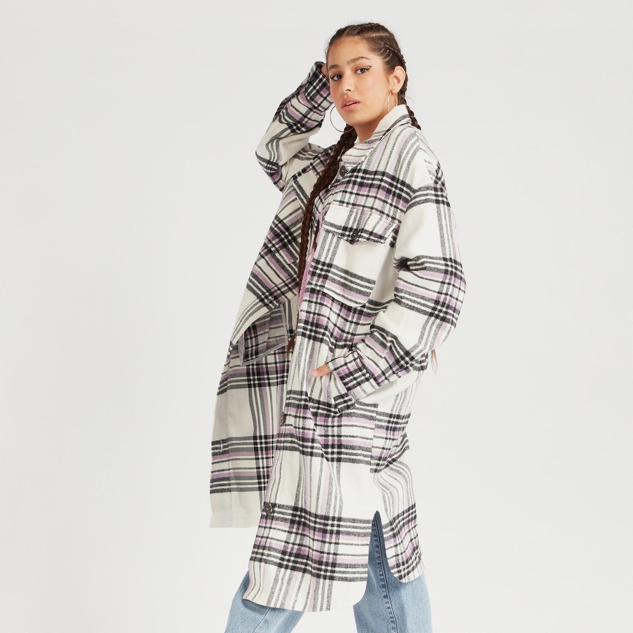 جاكيت طويل كاروهات بأكمام طويلة وجيوب-women-winterwear-coatsandjackets-jackets-image-7
