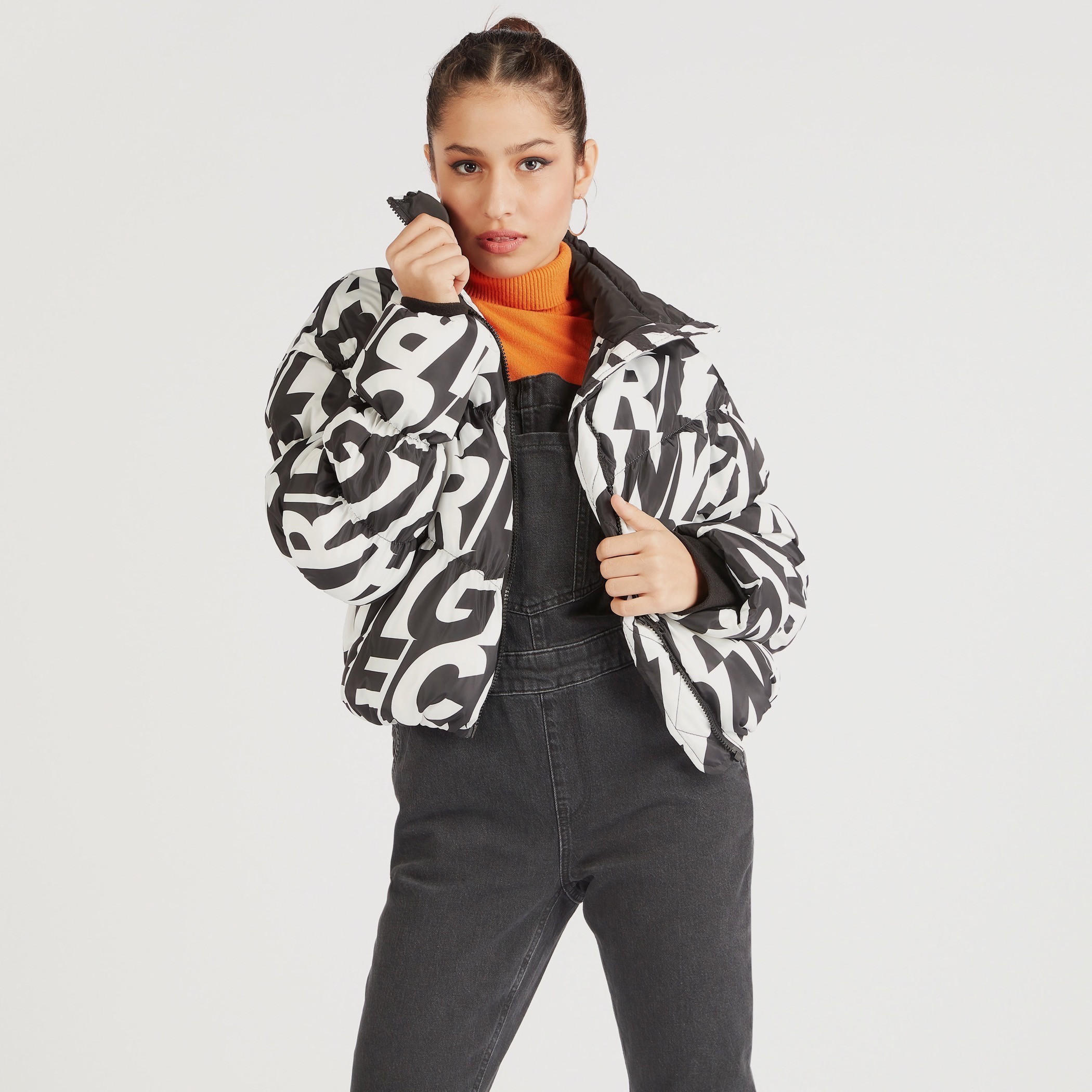 جاكيت مبطّن بطبعات وأكمام طويلة وسحاب إغلاق من لي كوبر-women-winterwear-coatsandjackets-jackets-image-1