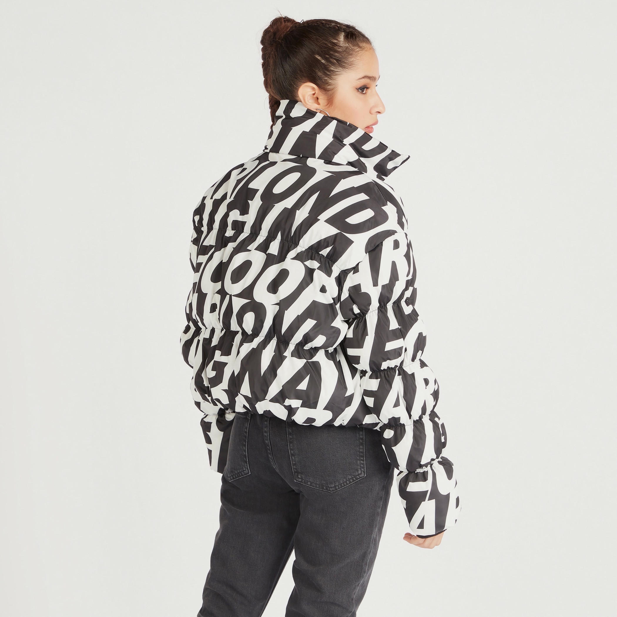 جاكيت مبطّن بطبعات وأكمام طويلة وسحاب إغلاق من لي كوبر-women-winterwear-coatsandjackets-jackets-image-4