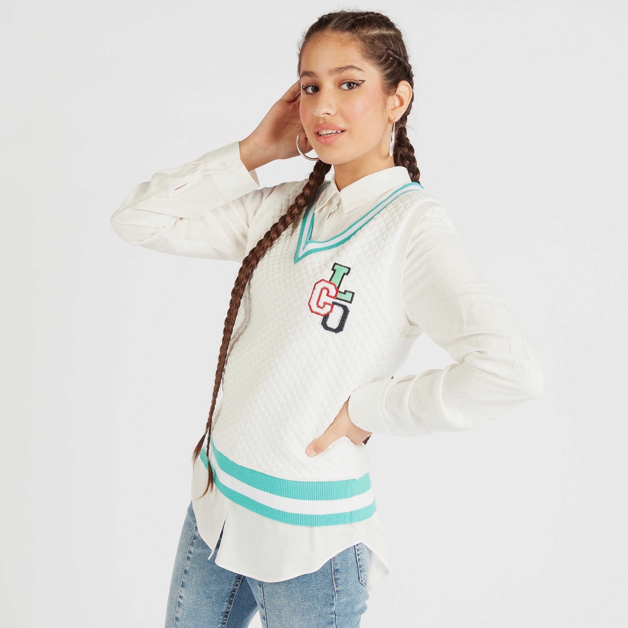 كنزة مربّعات دون أكمام بياقة V من لي كوبر-women-winterwear-hoodiesandsweatshirts-sweatshirts-image-1